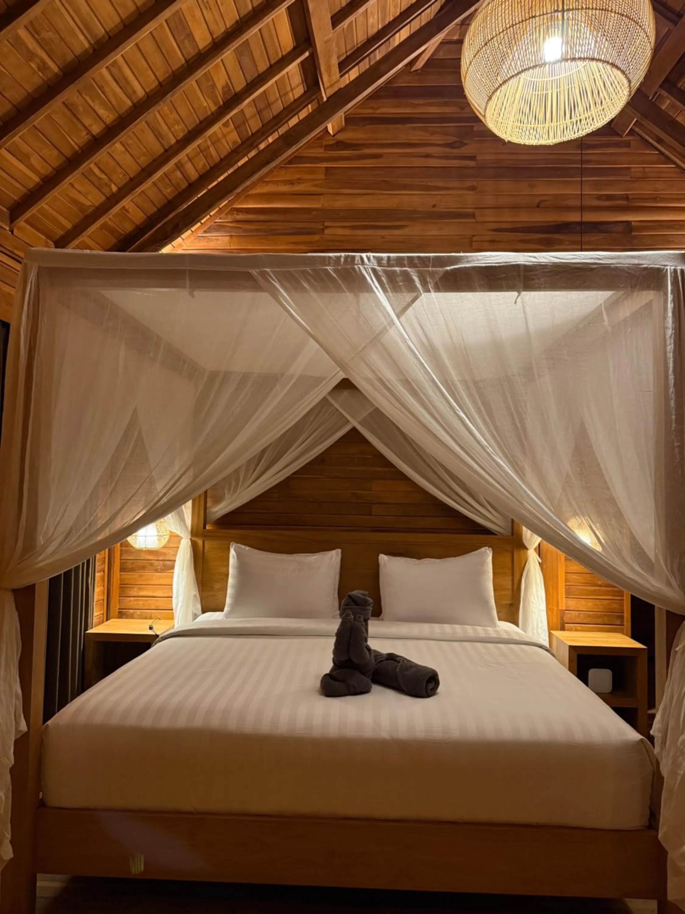 Bed in Taman Swarga Villa Resort & Spa Sidemen