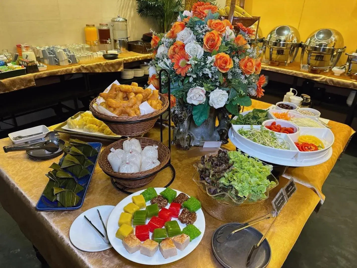 Restaurant/places to eat in The Bridge Residence Hotel Restaurant/places to eat in The Bridge Residence Hotel