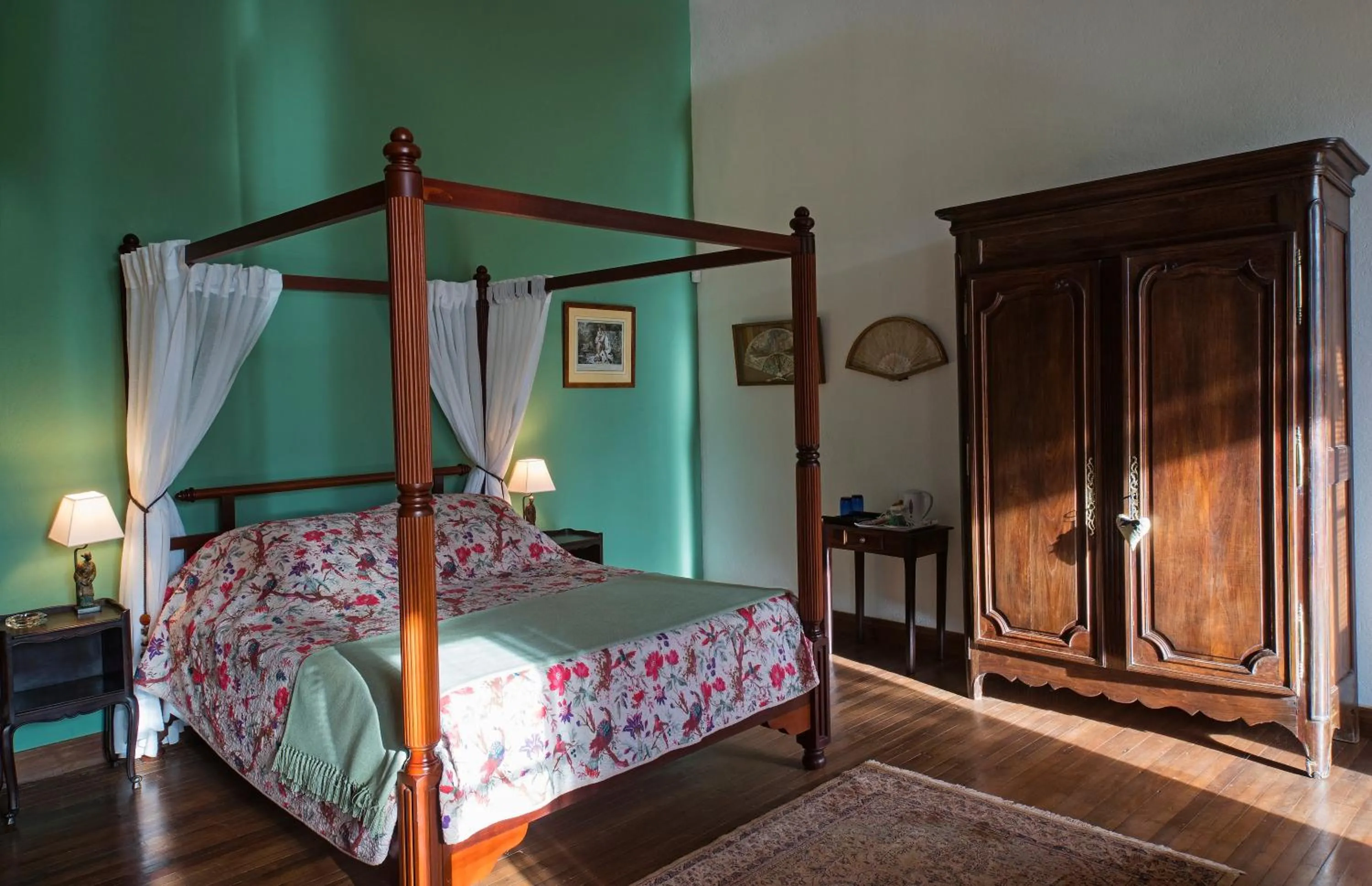 Bedroom, Bed in La Demeure Saint Antoine