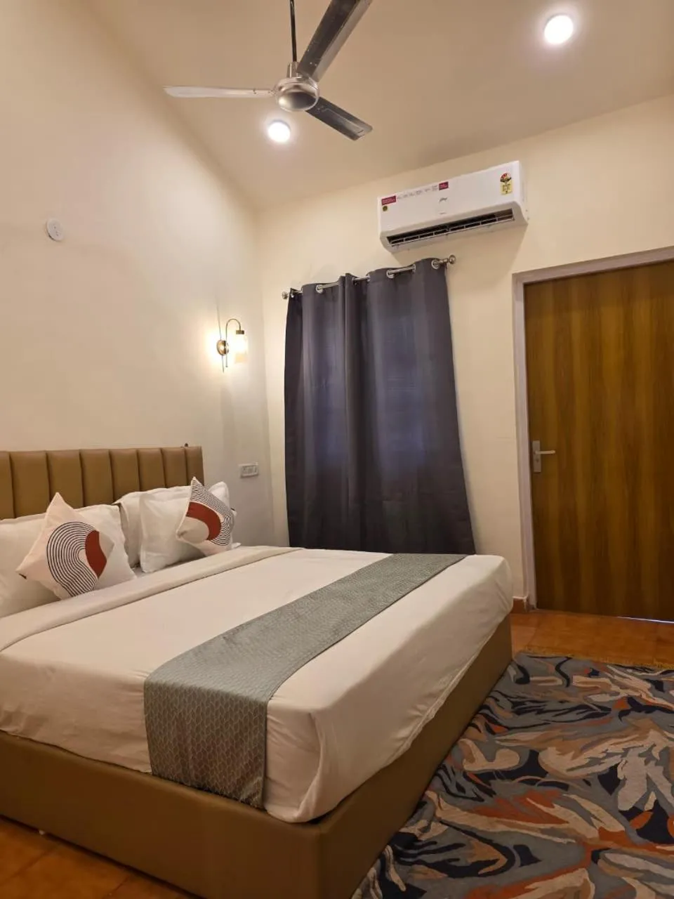 Bed in Perfectstayz Premium Goa Continental Baga