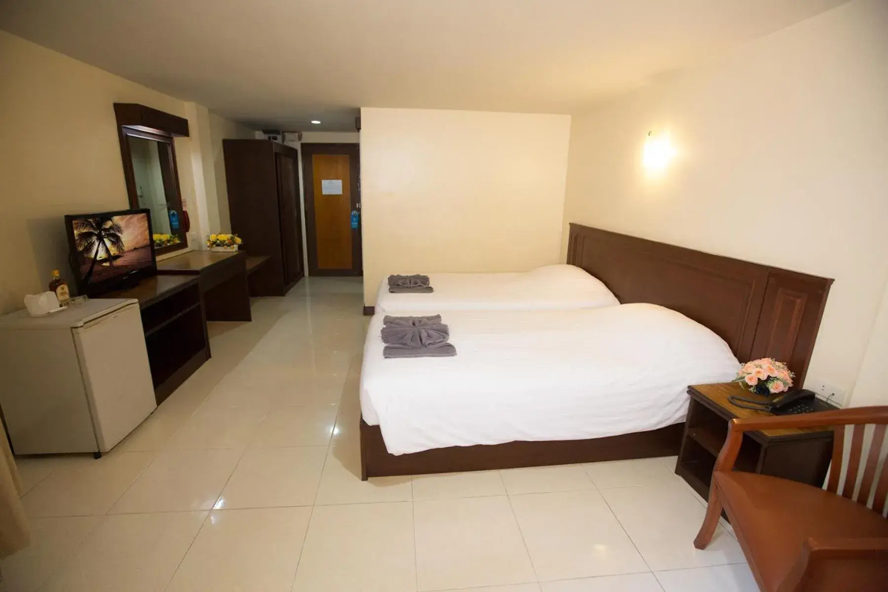 Photo of the whole room, Bed in Twin Palms Resort Pattaya, SHA Extra Plus Certified Photo of the whole room, Bed in Twin Palms Resort Pattaya, SHA Extra Plus Certified