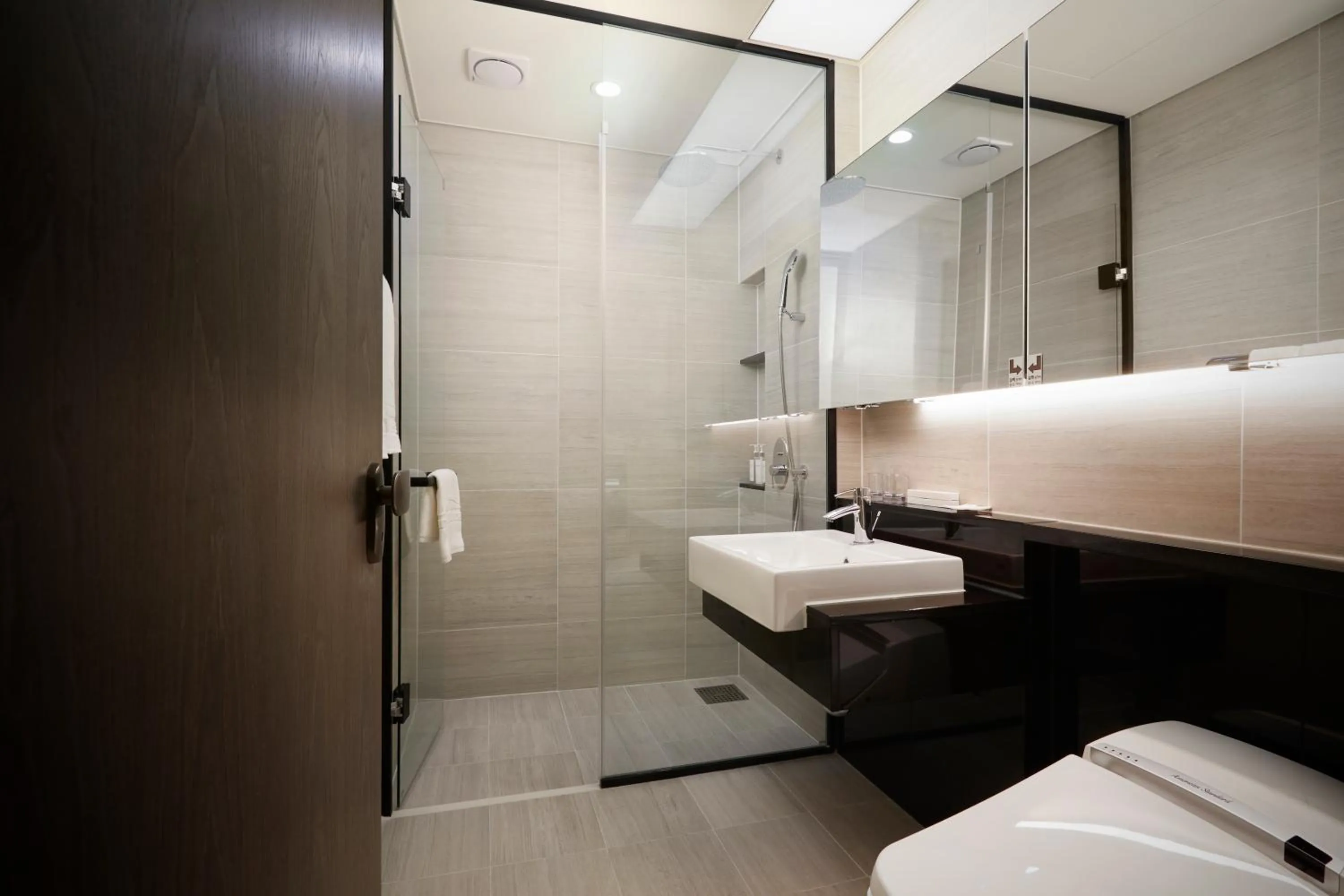 Bathroom in New CZ LCT Residence
