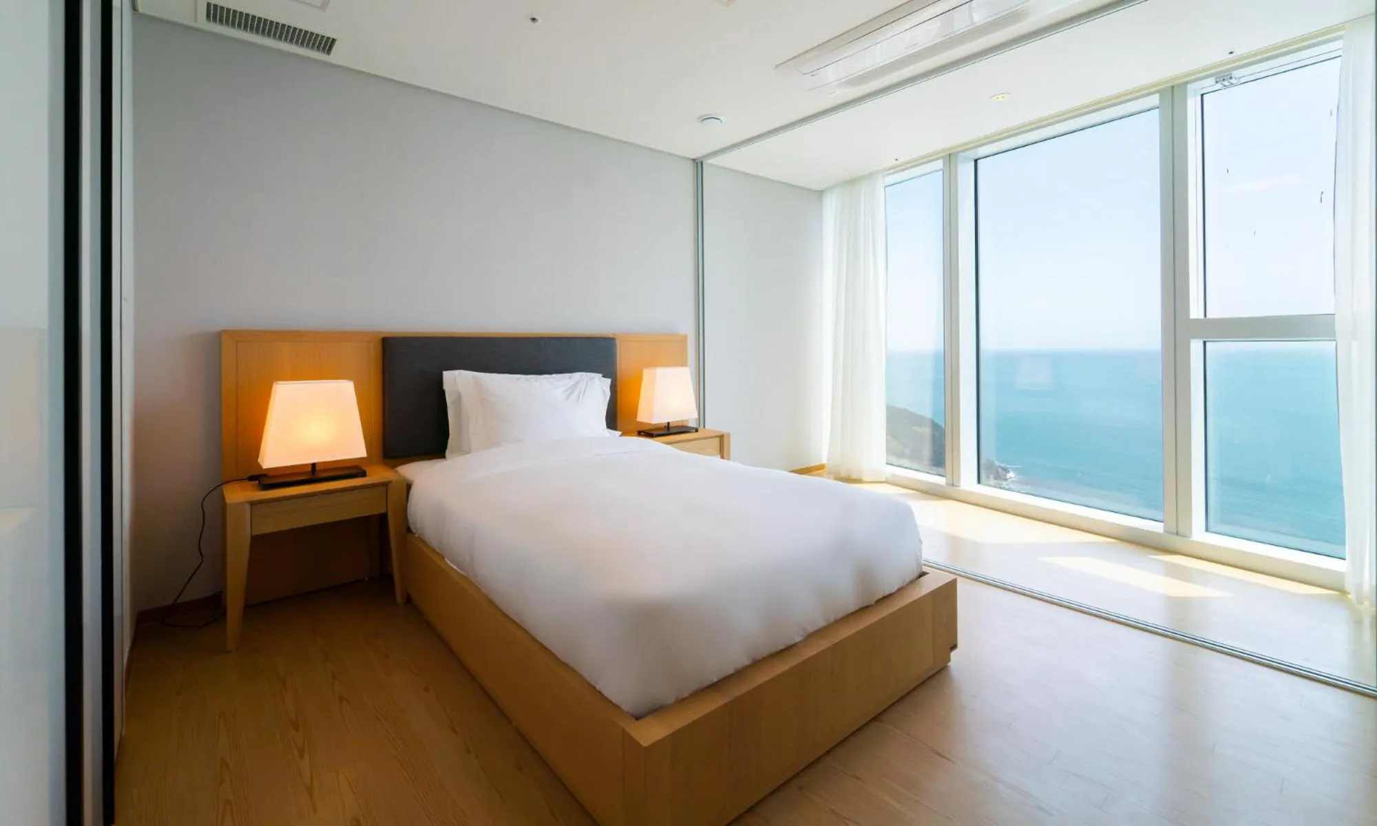 Bed in New CZ LCT Residence