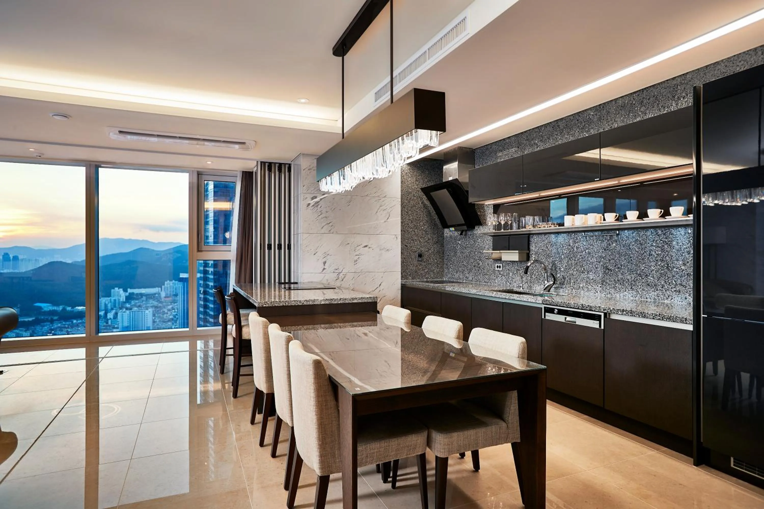 Kitchen or kitchenette in New CZ LCT Residence