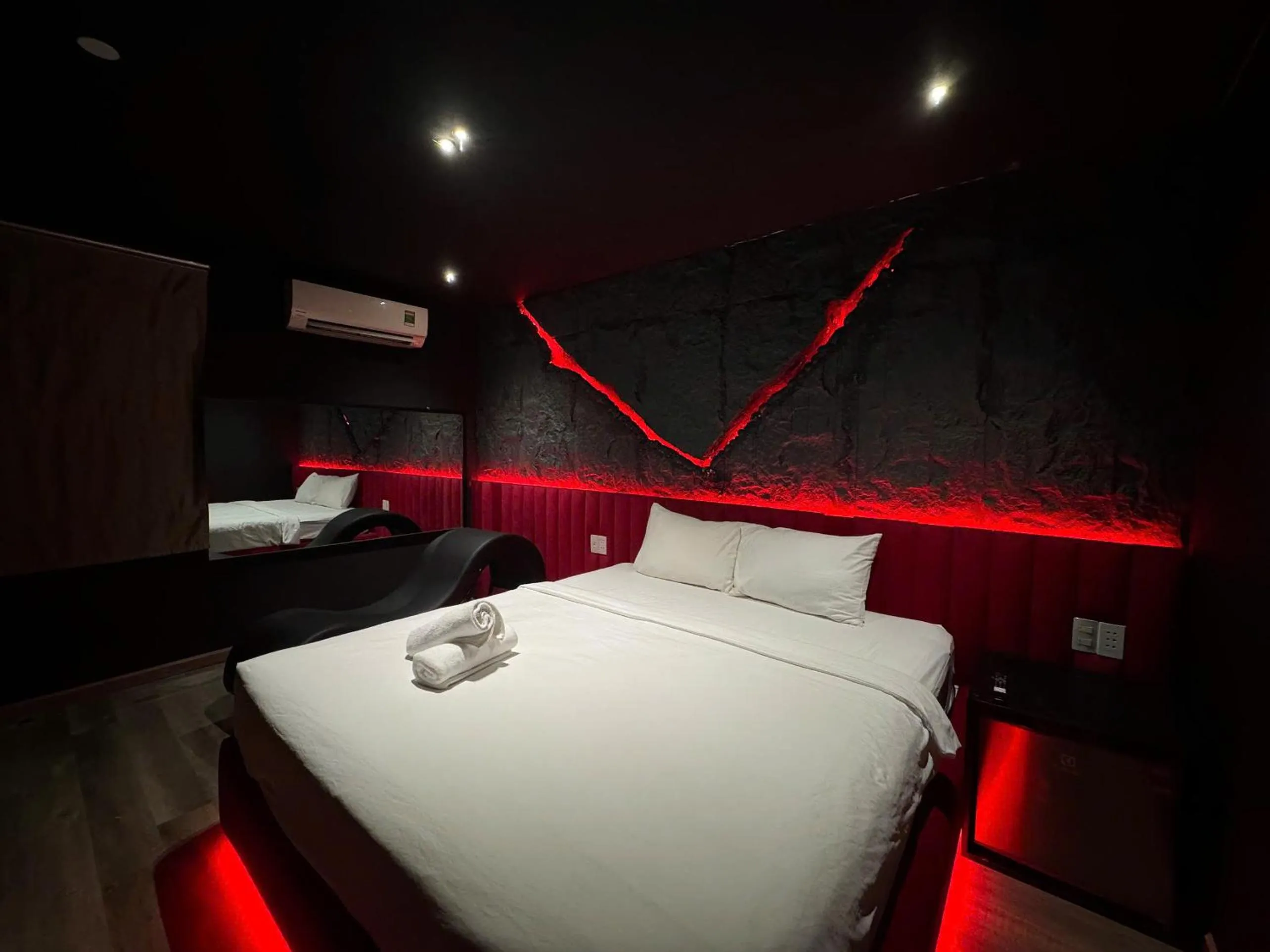 Photo of the whole room, Bed in Gâu Home Hotel Vung Tau