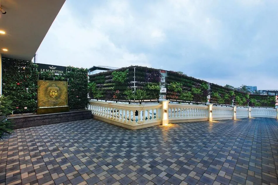 Facade/entrance in Le Maritime Kochi