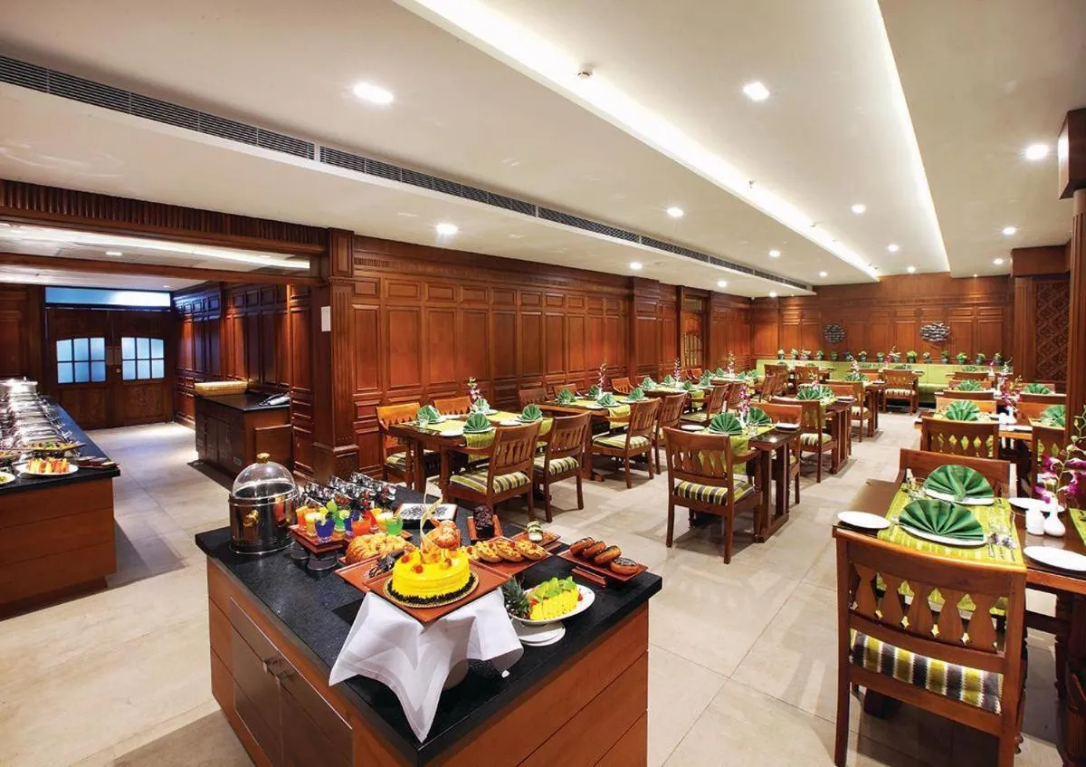 Restaurant/places to eat in Le Maritime Kochi