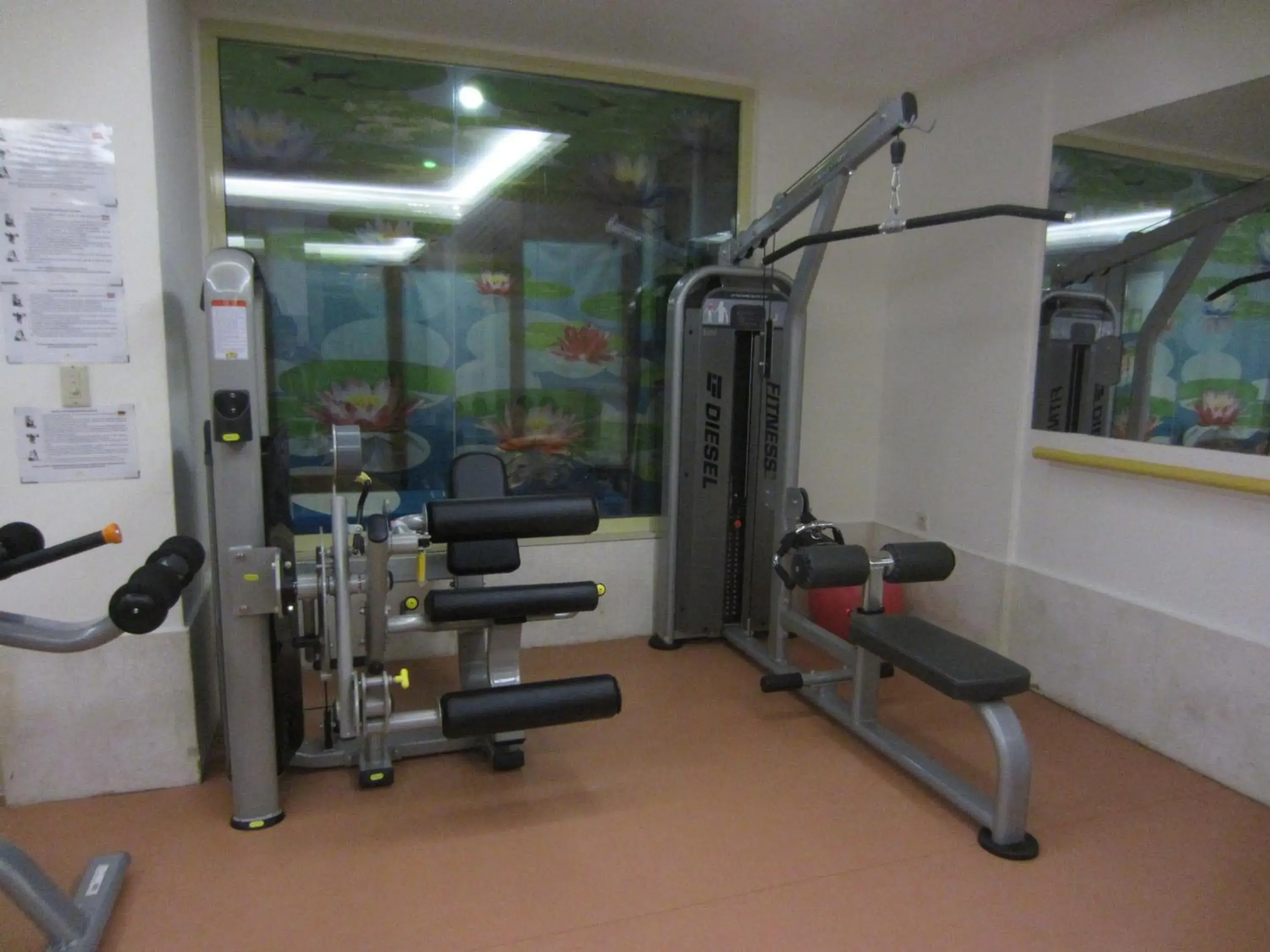 Fitness centre/facilities in Golden Lotus Hotel Fitness centre/facilities in Golden Lotus Hotel