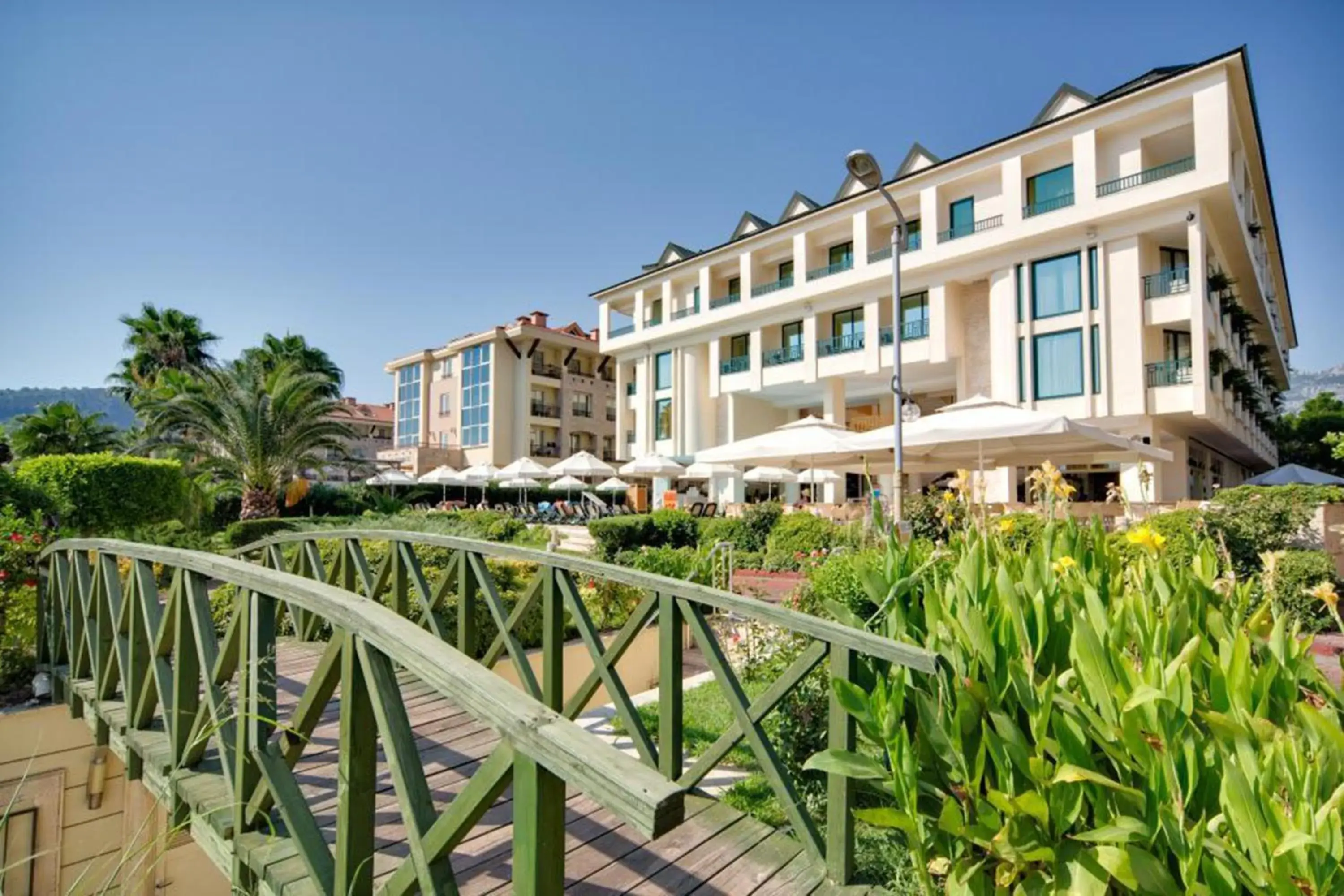 Facade/entrance in Golden Lotus Hotel Facade/entrance in Golden Lotus Hotel