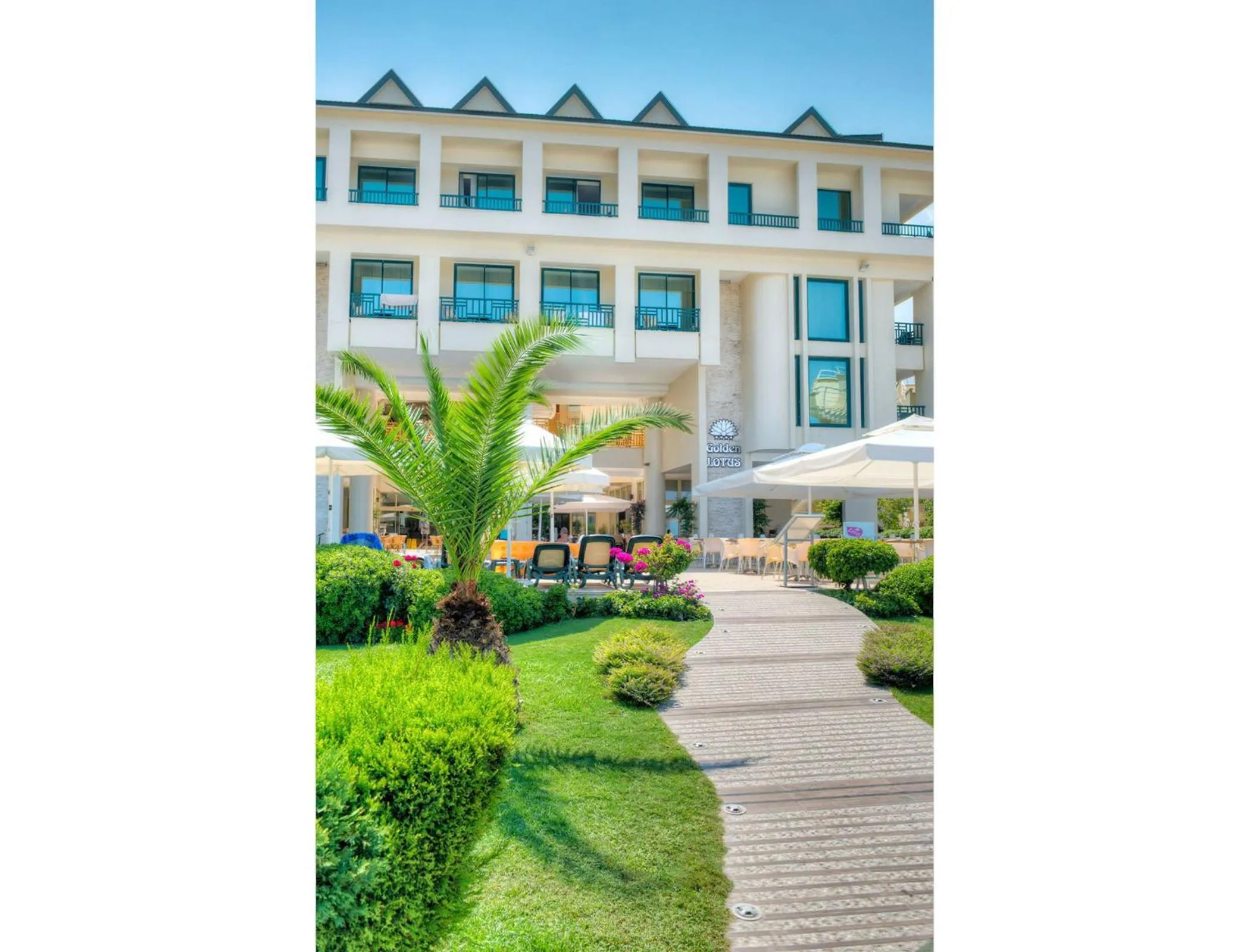 Restaurant/places to eat in Golden Lotus Hotel