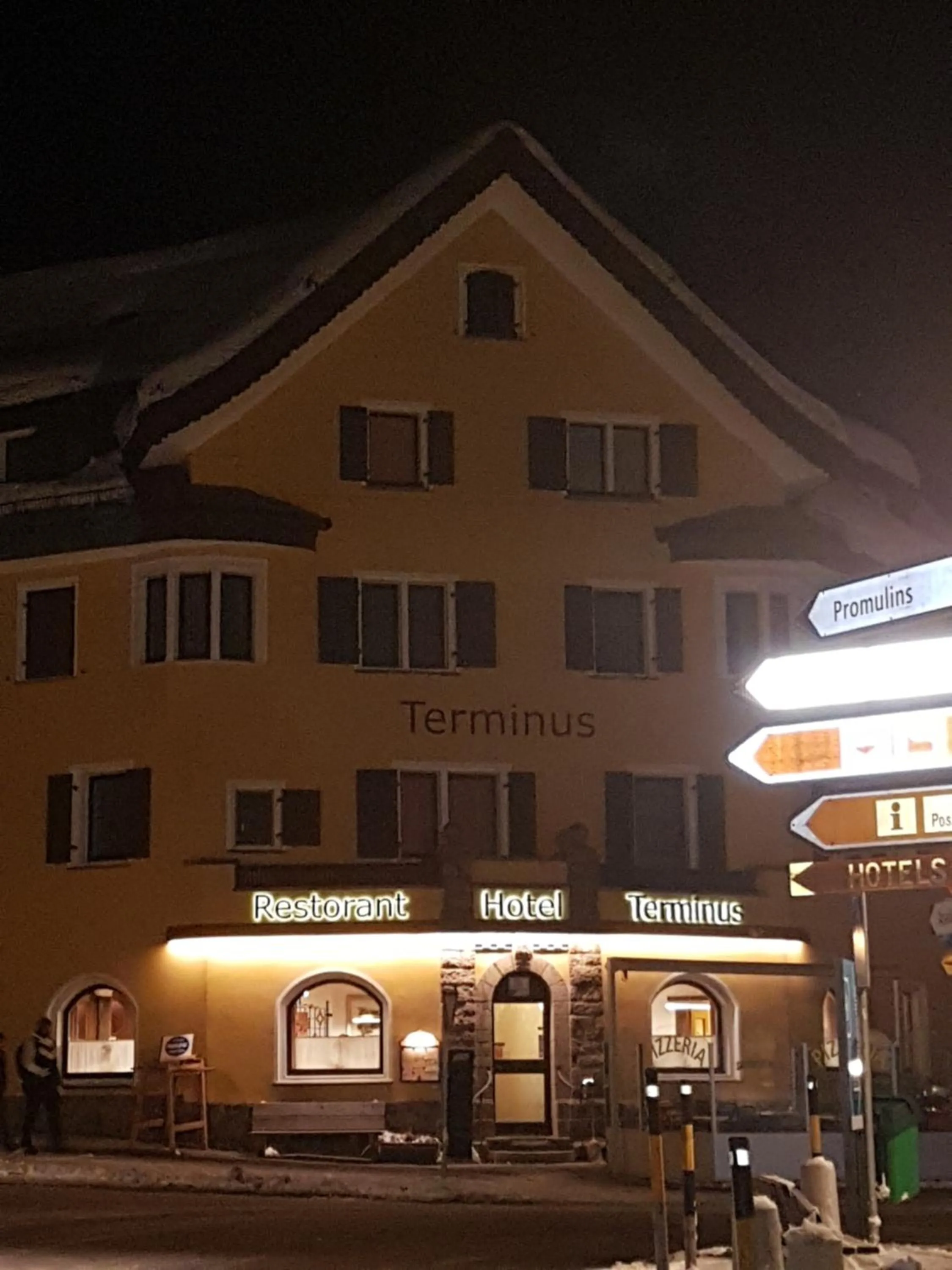 Facade/entrance in Hotel Terminus