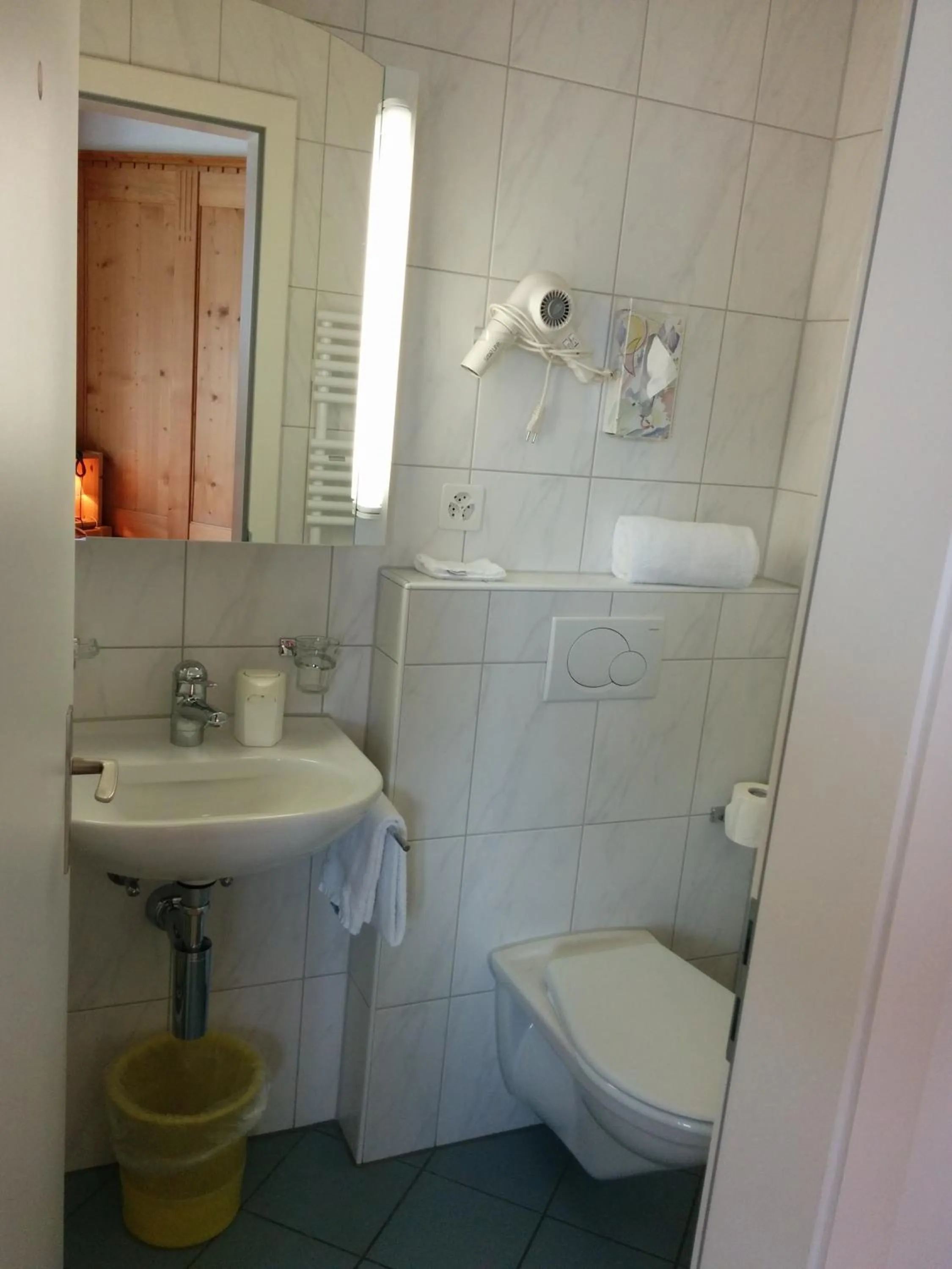 Shower in Hotel Terminus