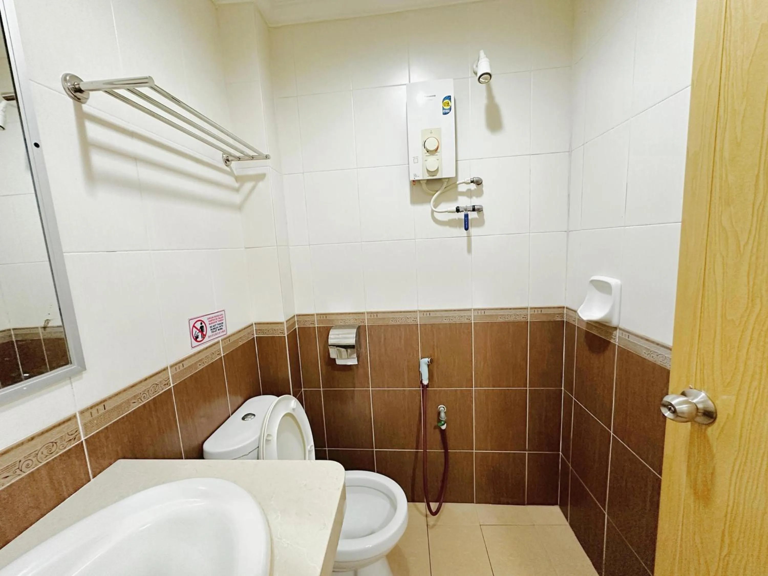 Bathroom in Hotel O Tasik Utama