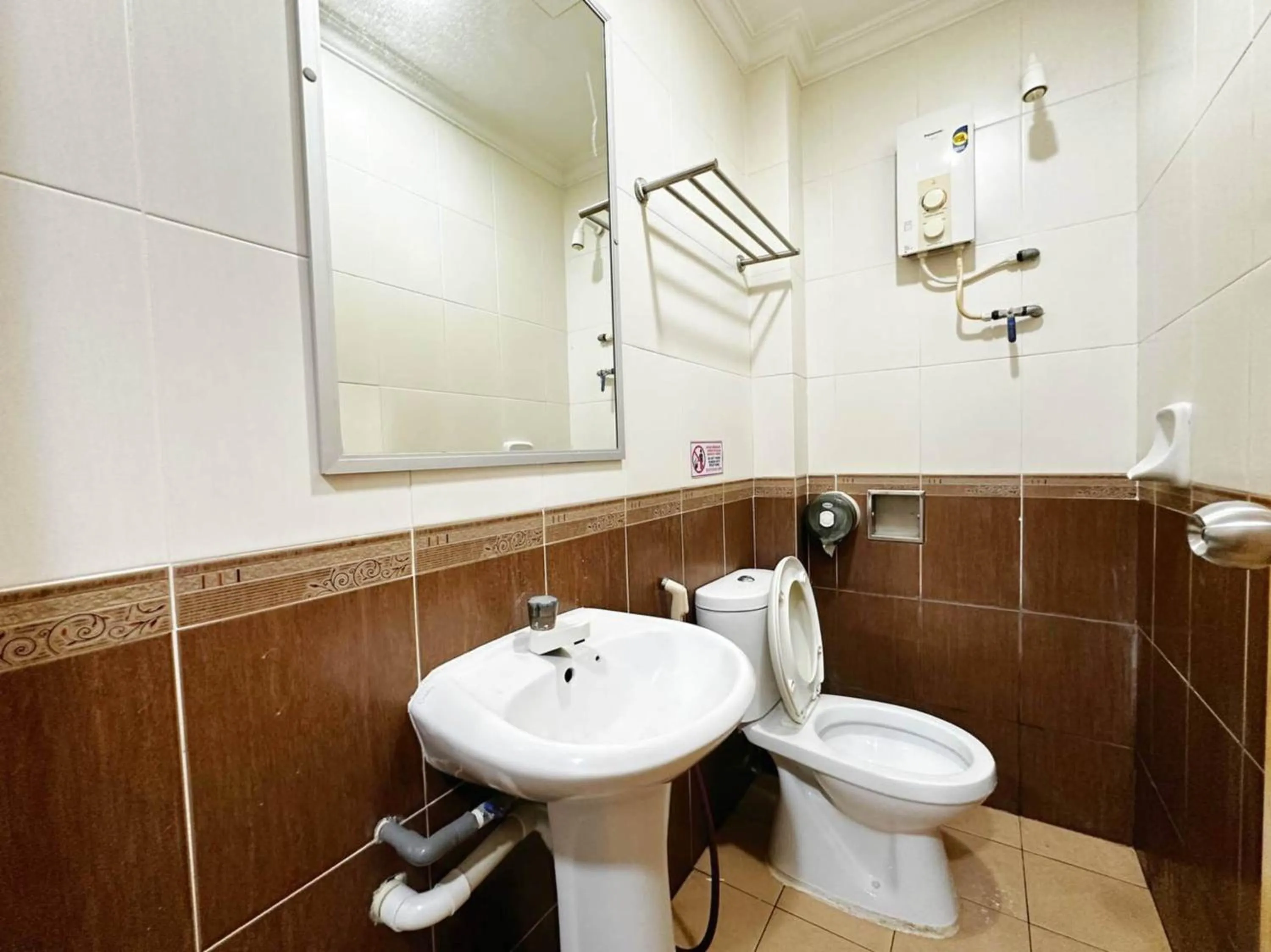 Bathroom in Hotel O Tasik Utama