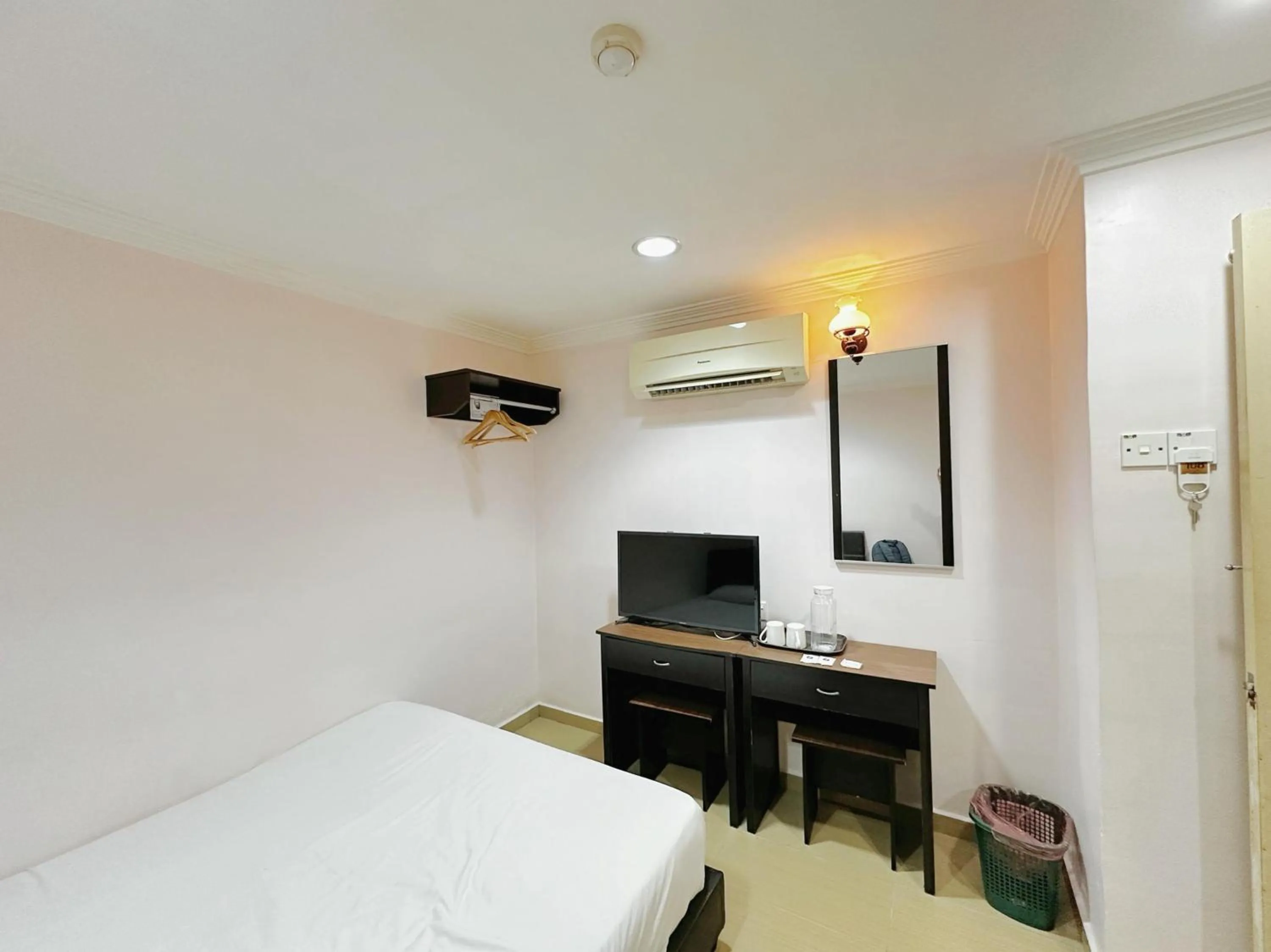 Bedroom, Bed in Hotel O Tasik Utama