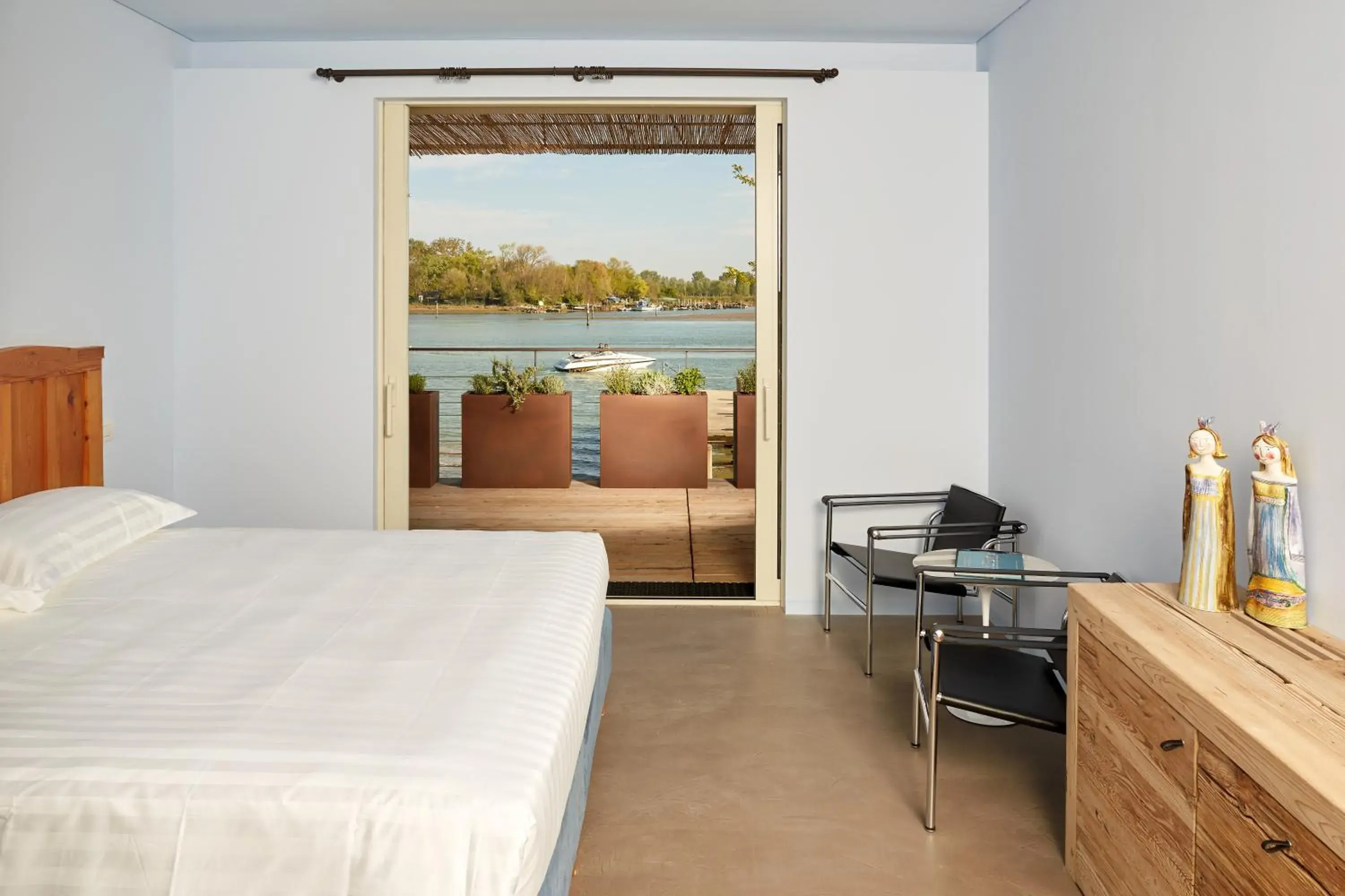 Double or Twin Room with Balcony and Lagoon View - single occupancy in Boutique Hotel Oche Selvatiche Double or Twin Room with Balcony and Lagoon View - single occupancy in Boutique Hotel Oche Selvatiche