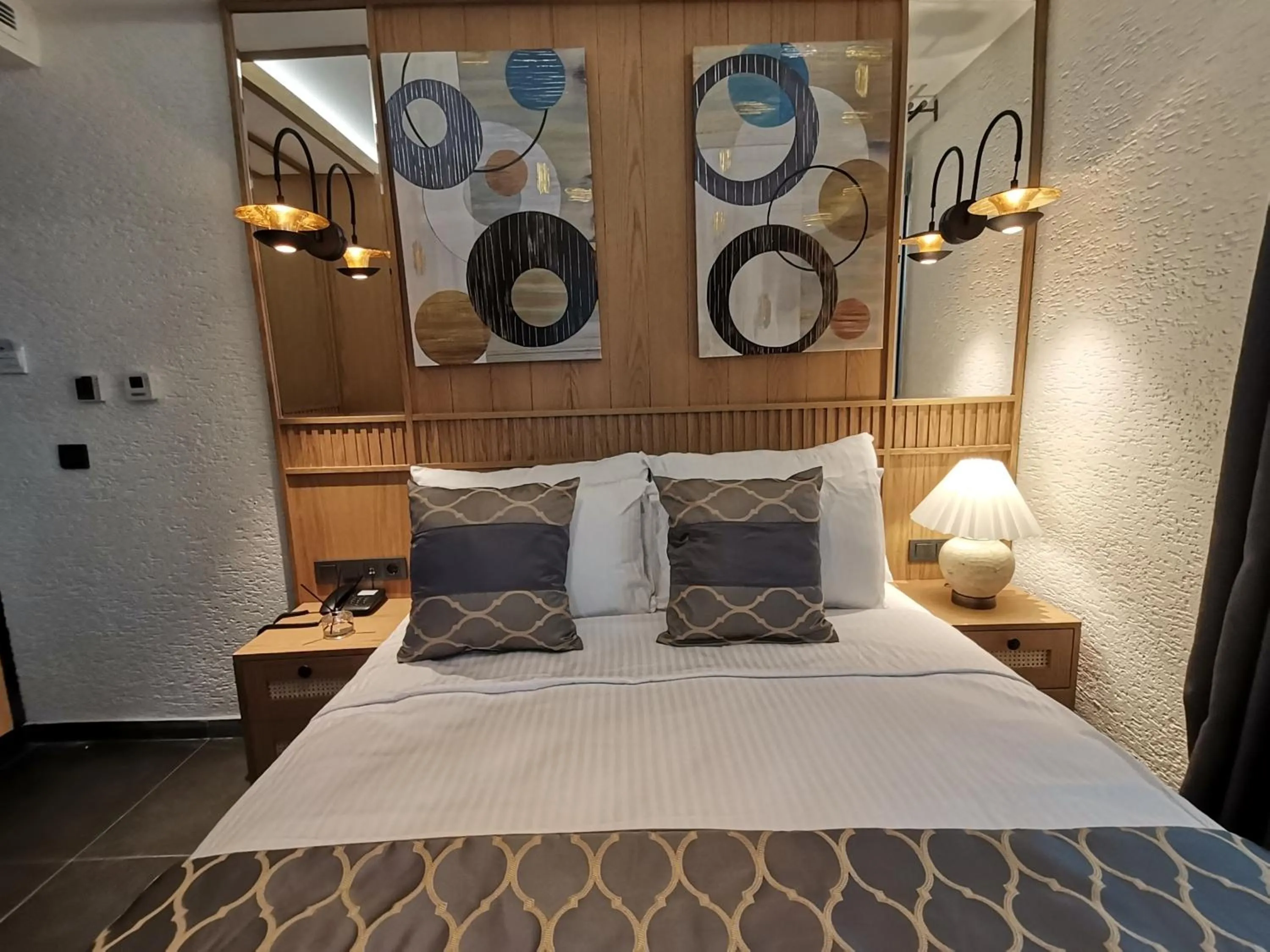 Photo of the whole room in The ABC Hotel