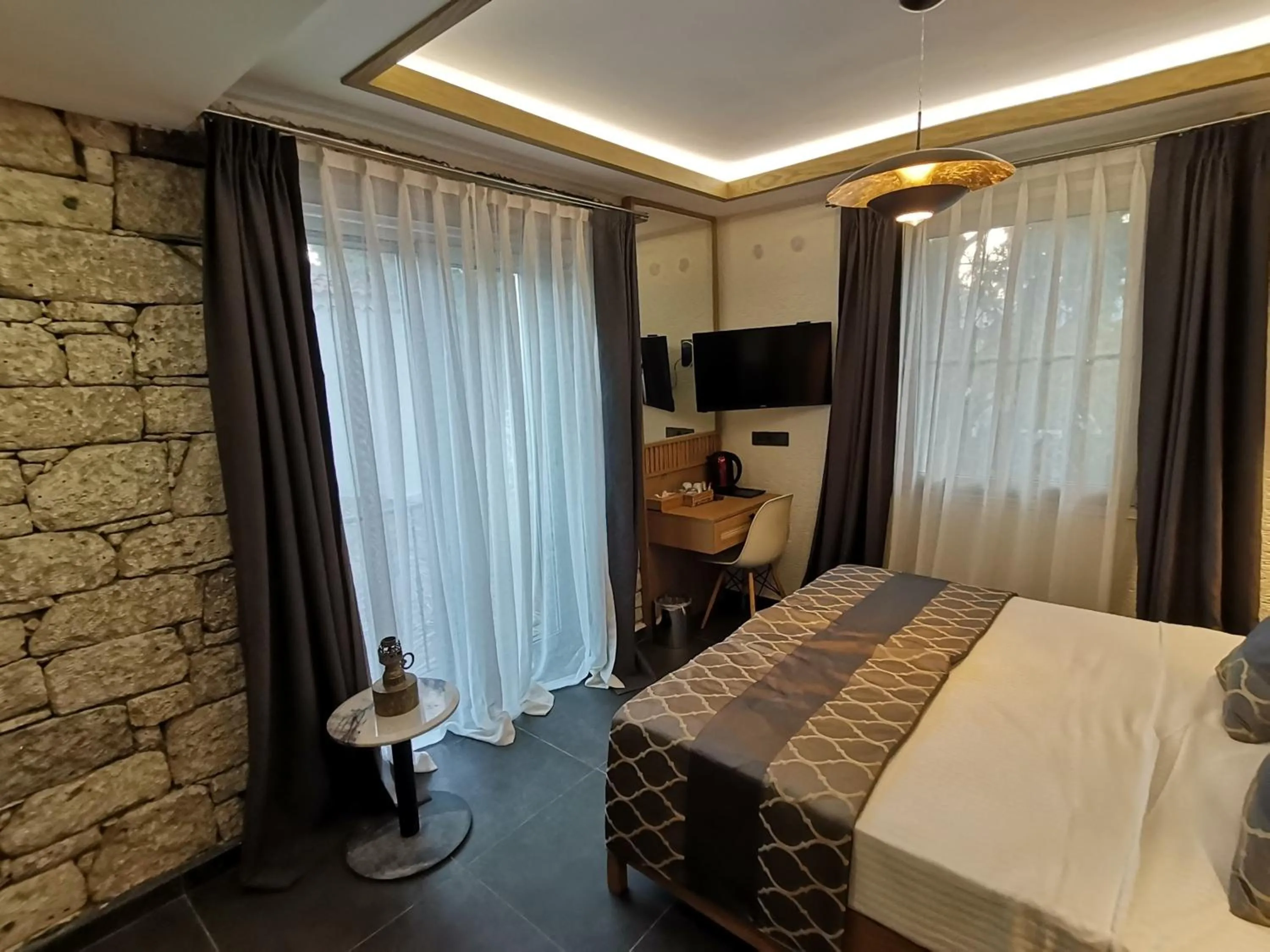 Photo of the whole room in The ABC Hotel