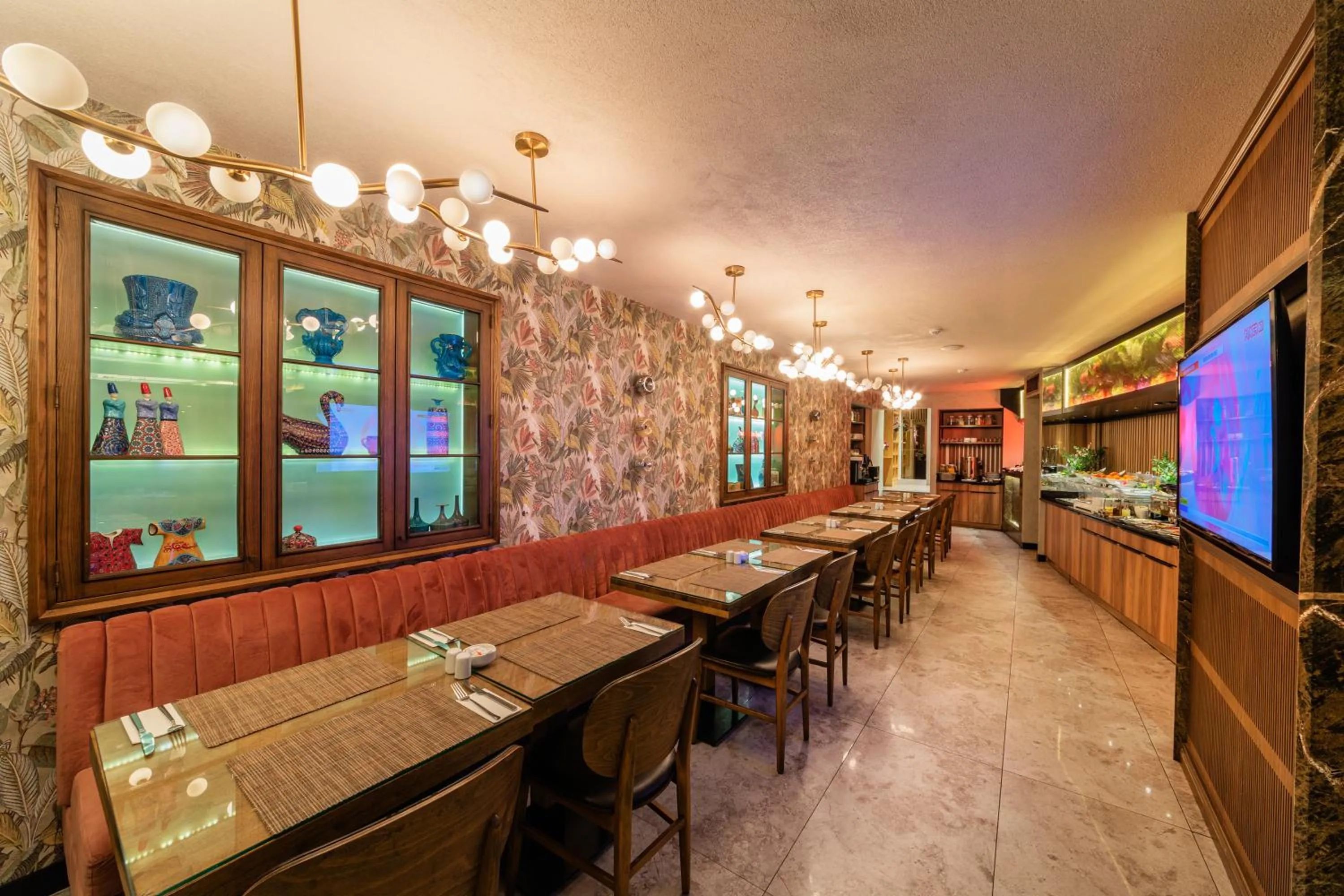 Restaurant/places to eat in Ayramin Deluxe Hotel Taksim