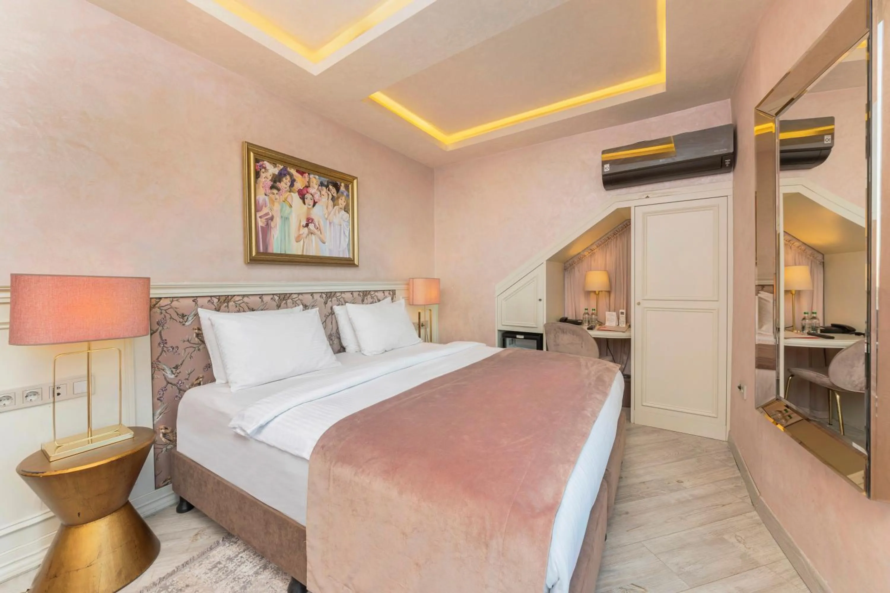 King Family Room in Ayramin Deluxe Hotel Taksim