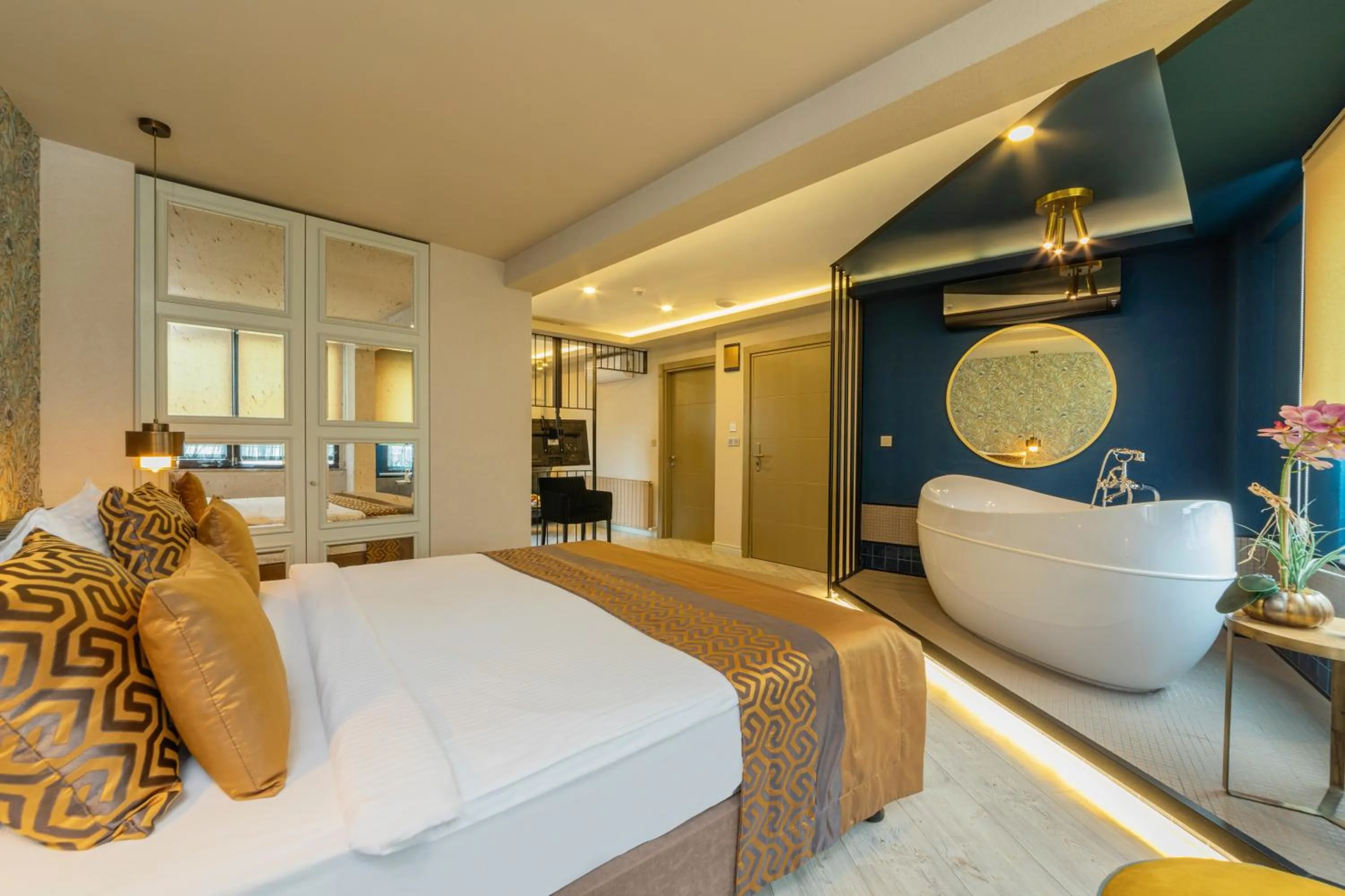 Bed in Ayramin Deluxe Hotel Taksim