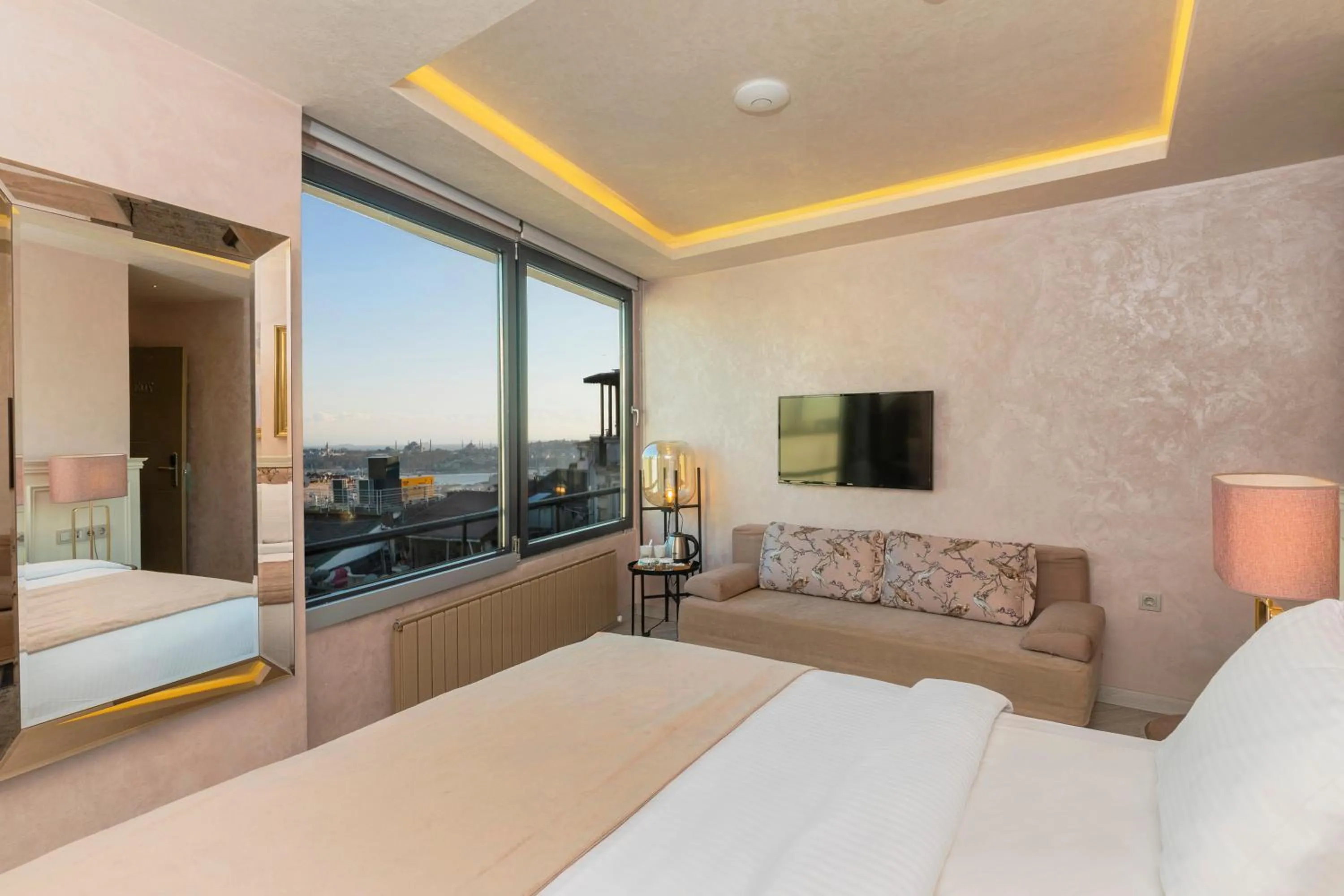 King Family Room in Ayramin Deluxe Hotel Taksim