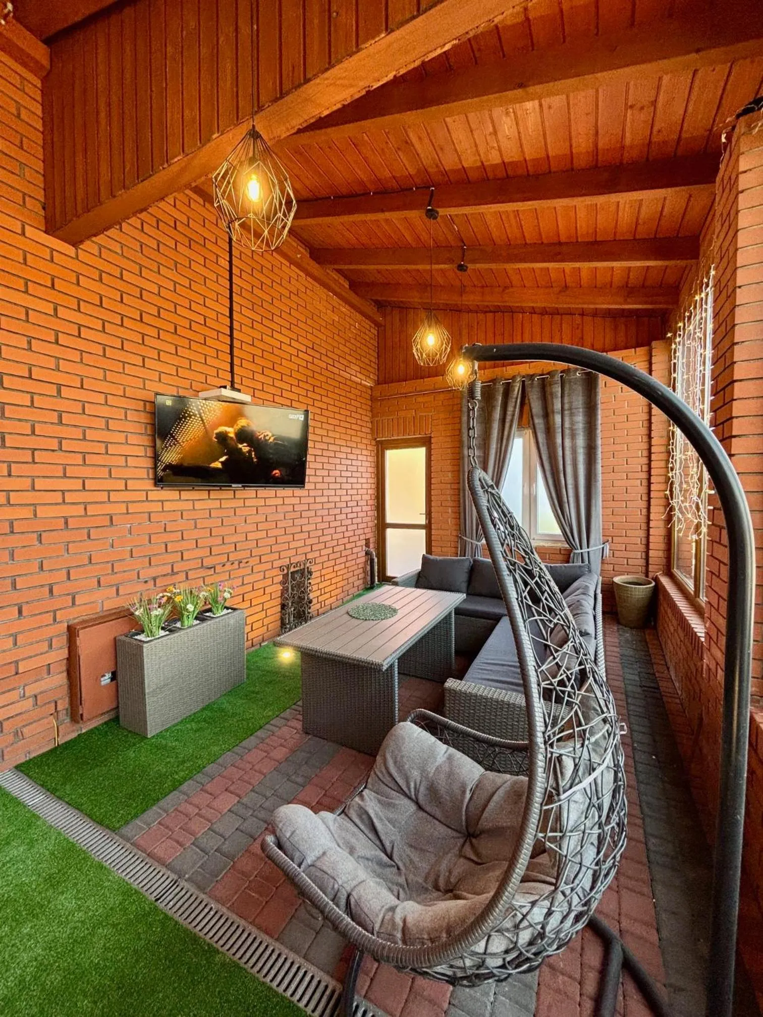 TV and multimedia in Apartament "Love Heaven" Jacuzzi SPA z dużą wanną z hydromasażem dla Dwojga
