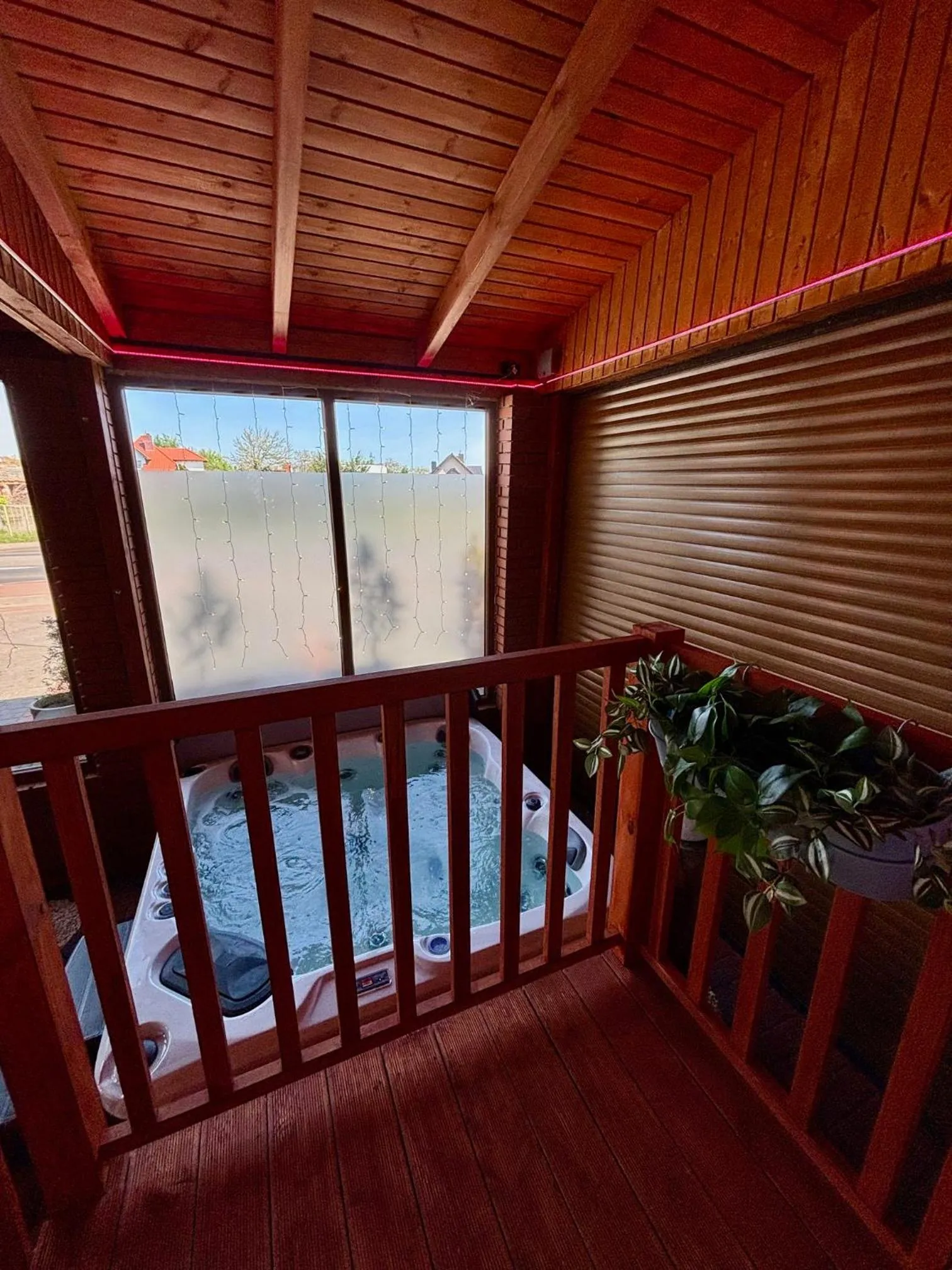 Hot Tub in Apartament "Love Heaven" Jacuzzi SPA z dużą wanną z hydromasażem dla Dwojga