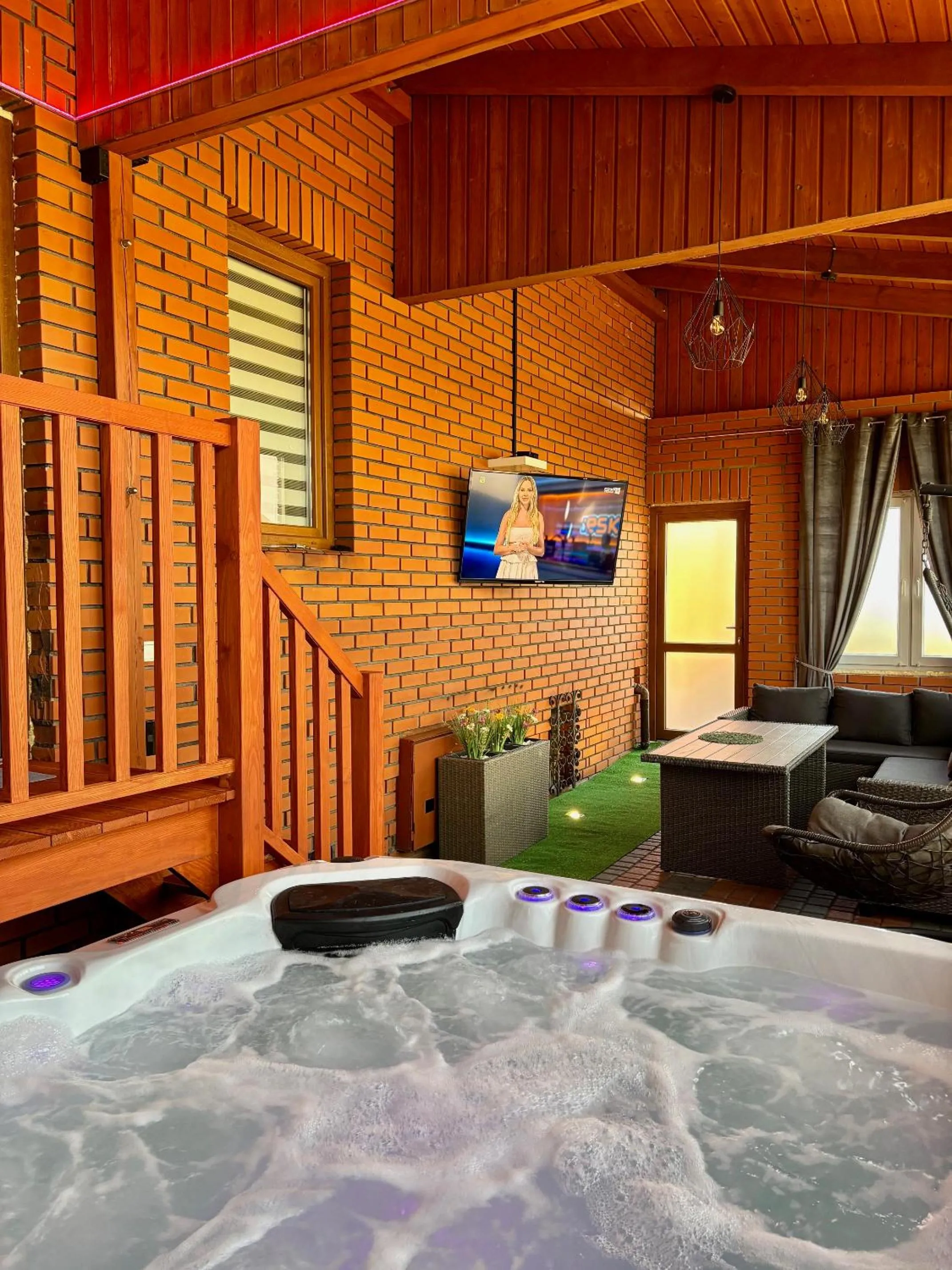 Patio, Bed in Apartament "Love Heaven" Jacuzzi SPA z dużą wanną z hydromasażem dla Dwojga