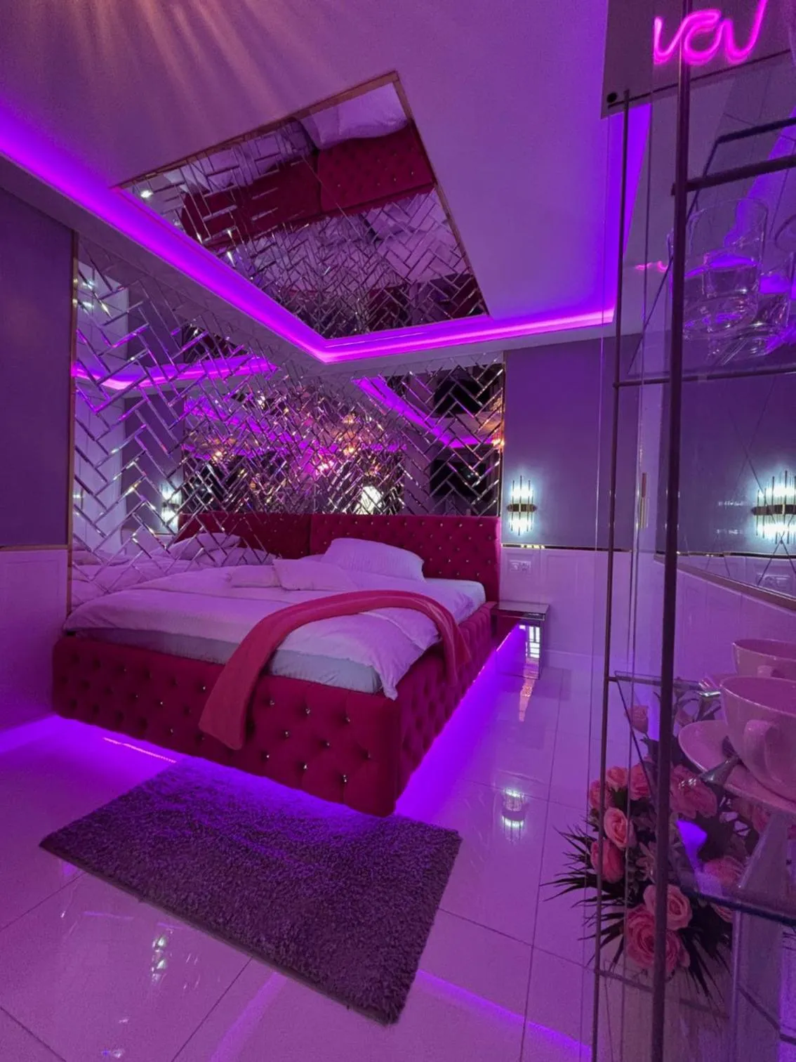 Bed in Apartament "Love Heaven" Jacuzzi SPA z dużą wanną z hydromasażem dla Dwojga