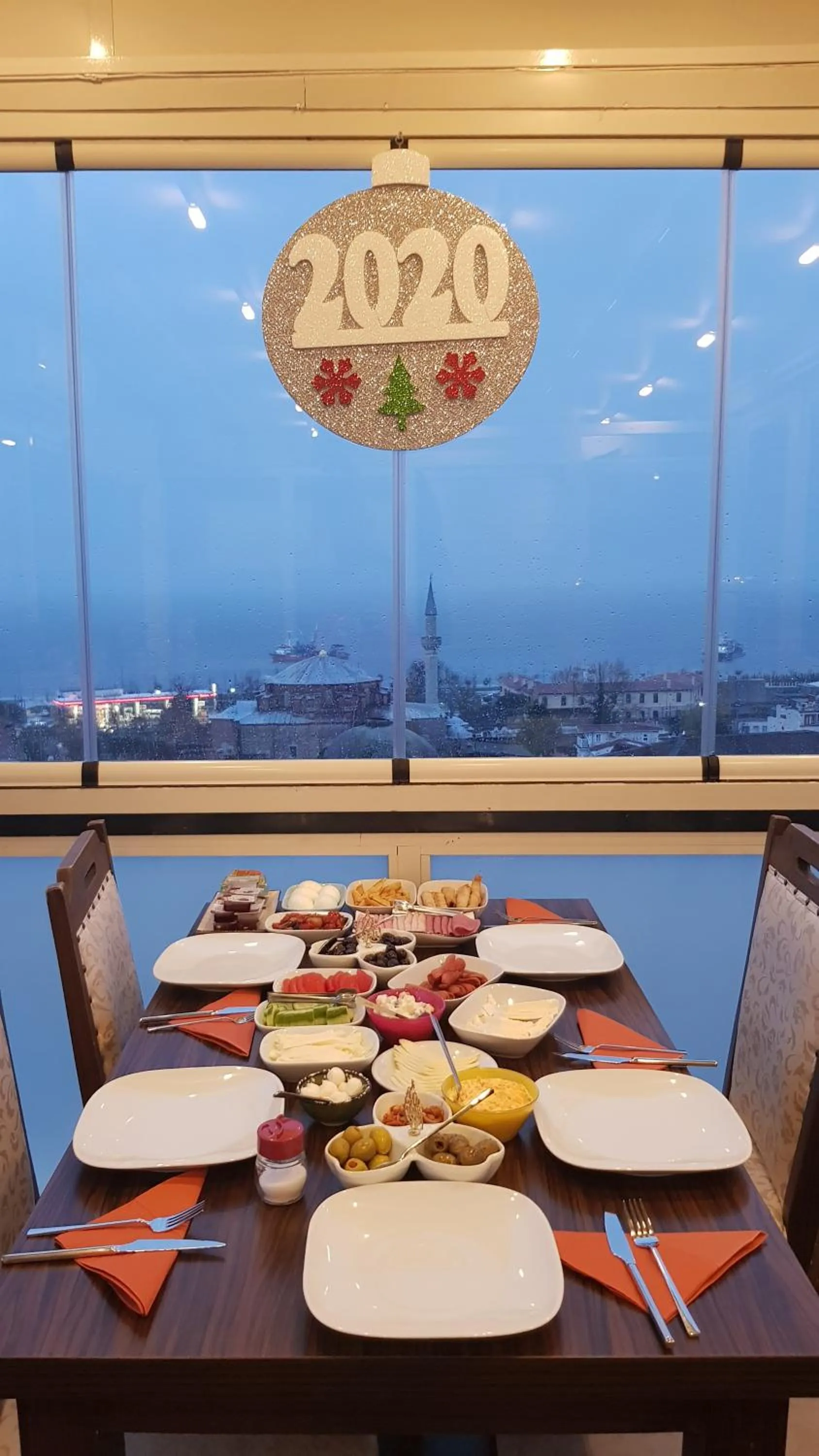 Food and drinks in Camelot Apartment