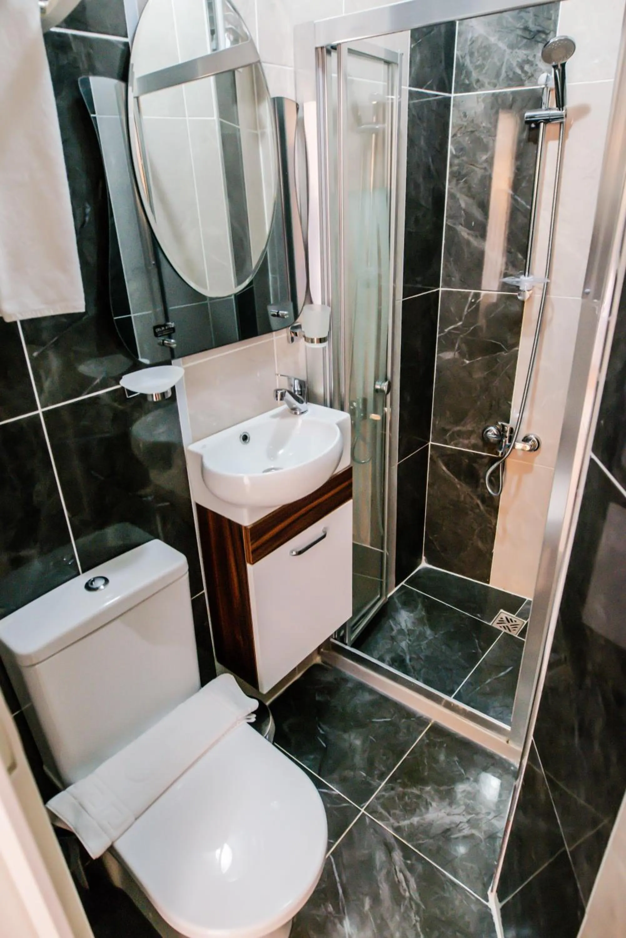 Bathroom in Camelot Apartment