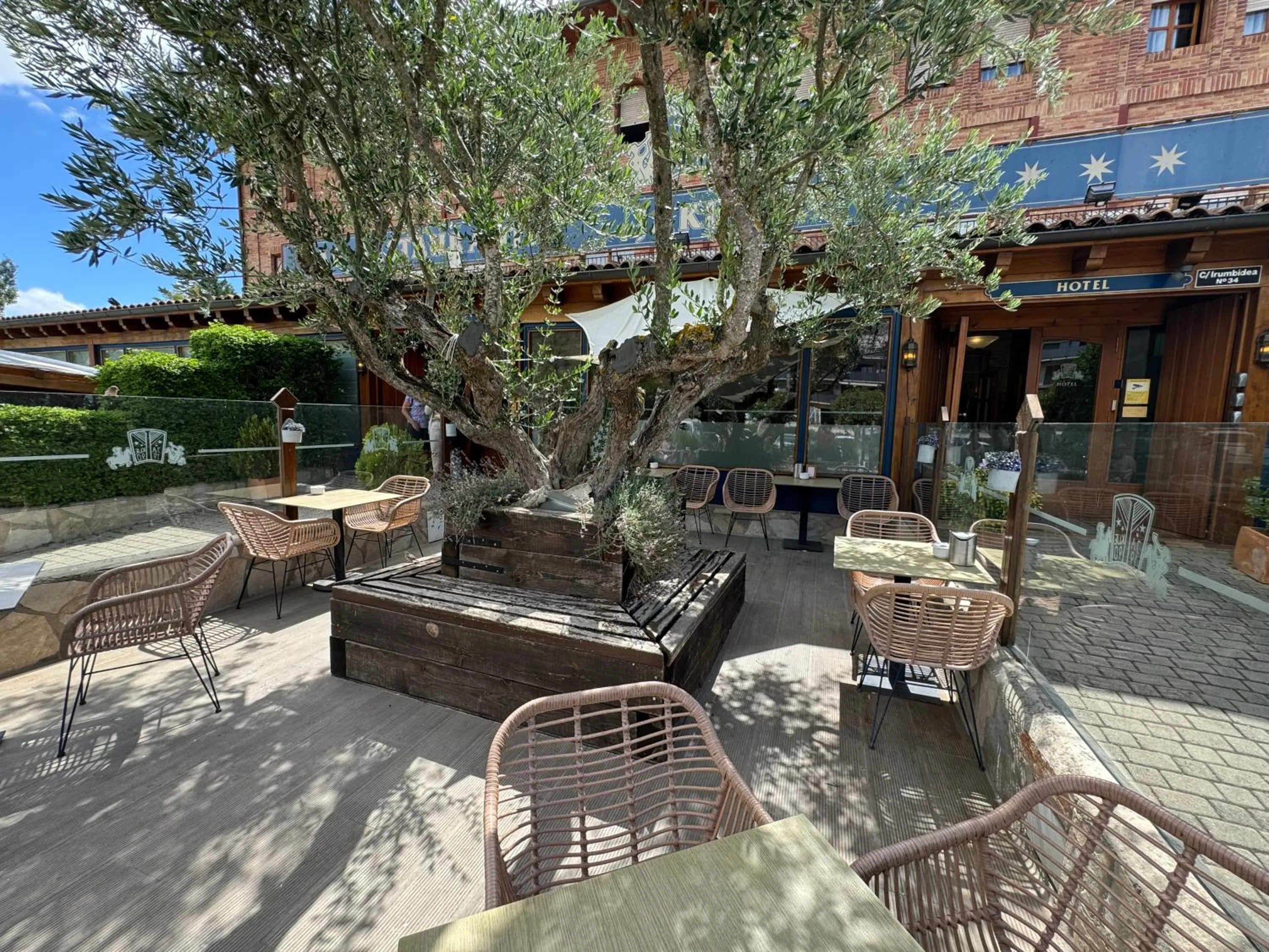 Off site in Albergue Jakue