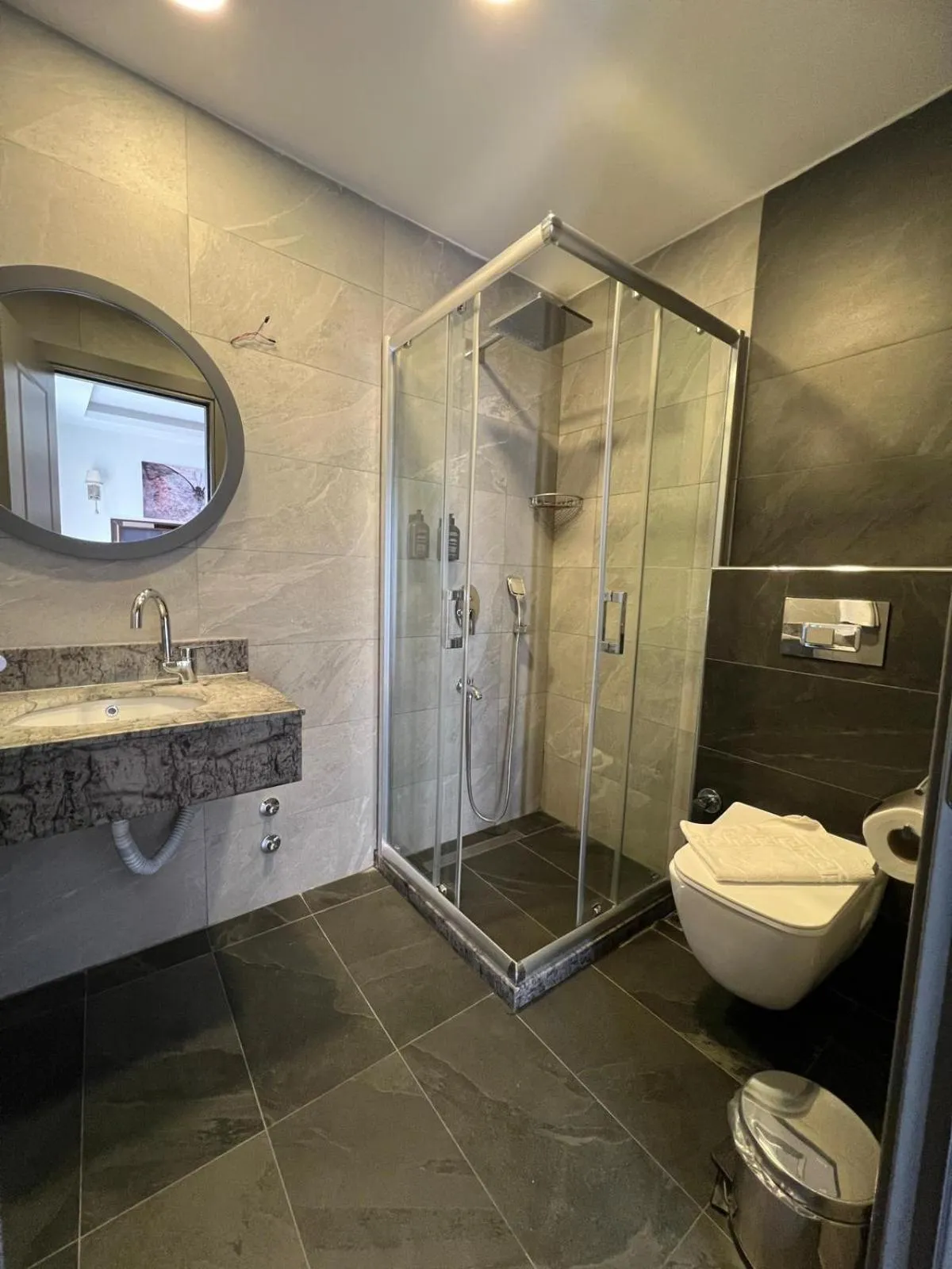 Shower in Violin Hotel Sultanahmet