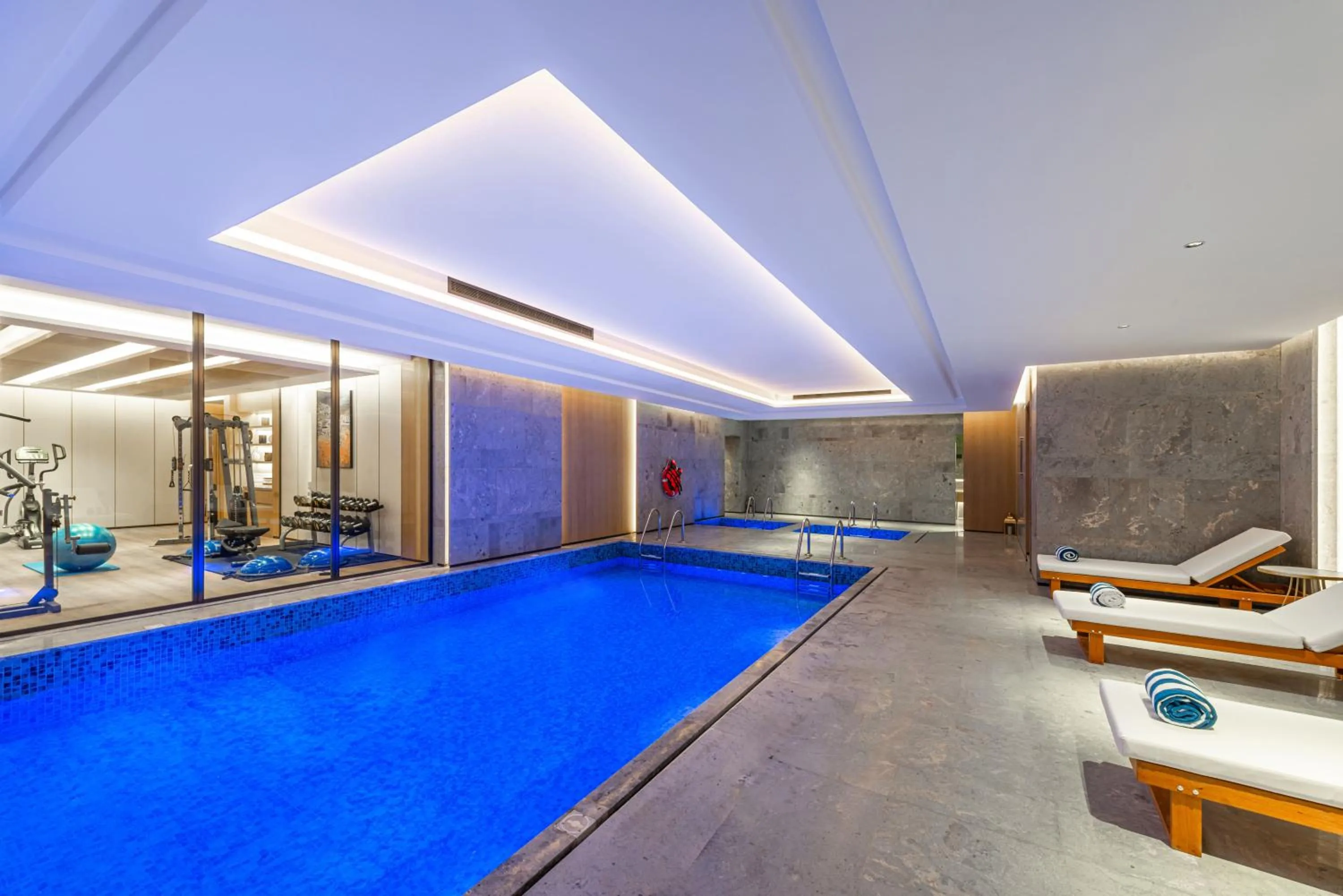 Swimming pool in Braira Abha Hotel