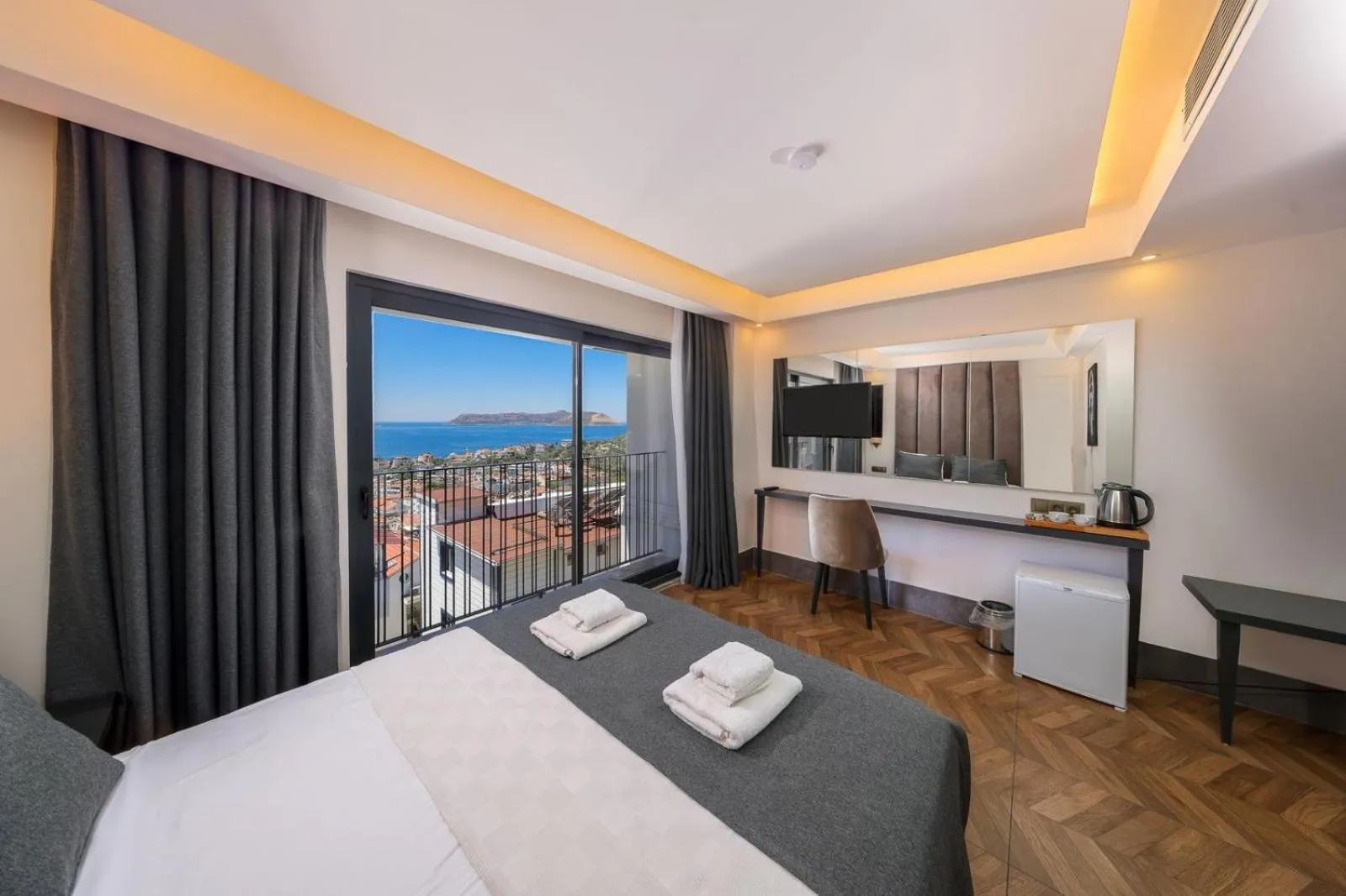 Bedroom, Bed in Brow City Kaş