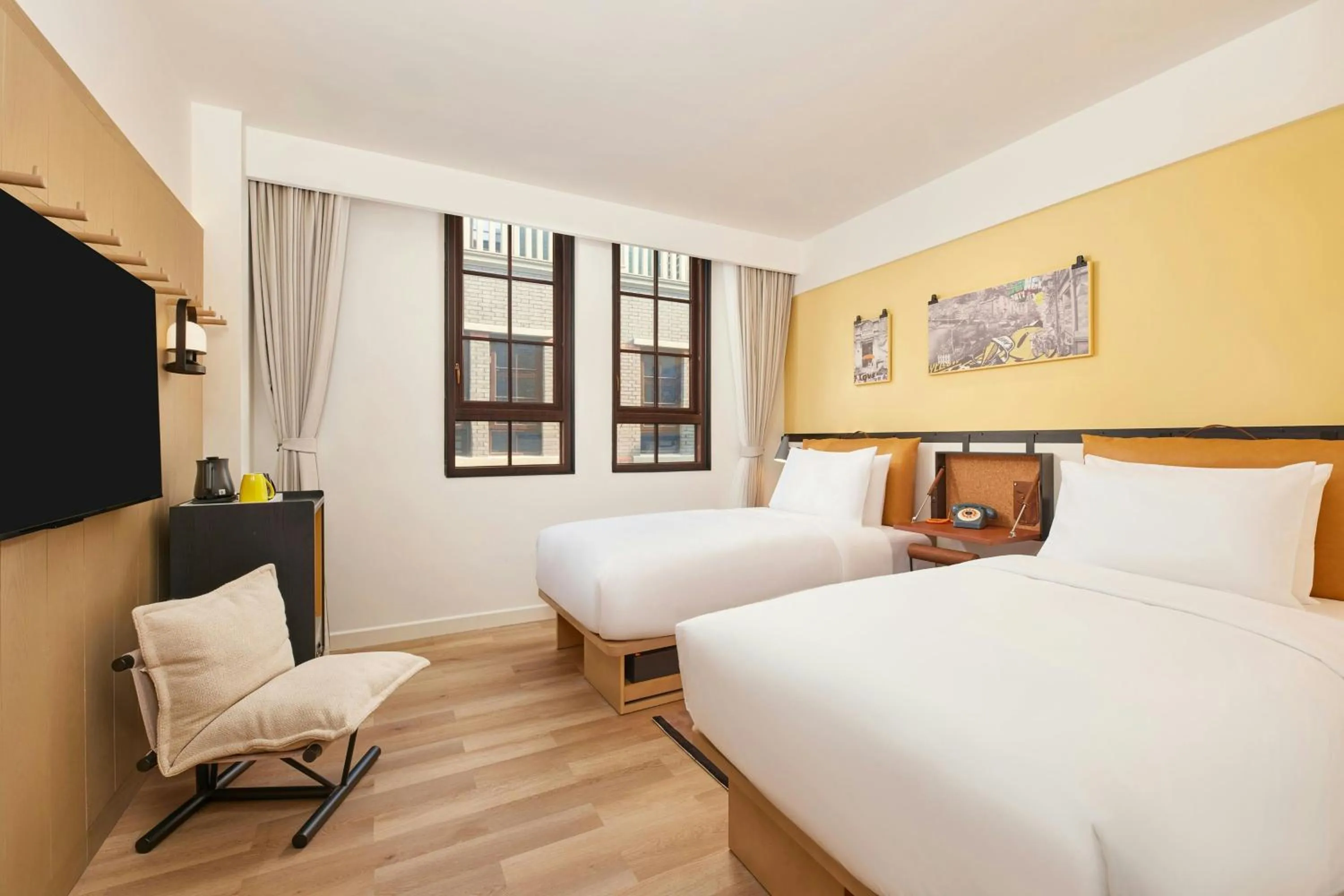 Photo of the whole room, Bed in Moxy Shanghai Putuo
