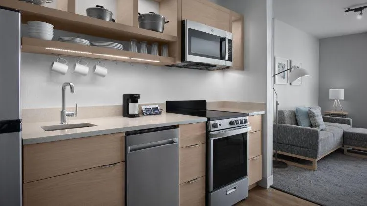 Coffee/tea facilities in TownePlace Suites by Marriott Miramar Beach Destin