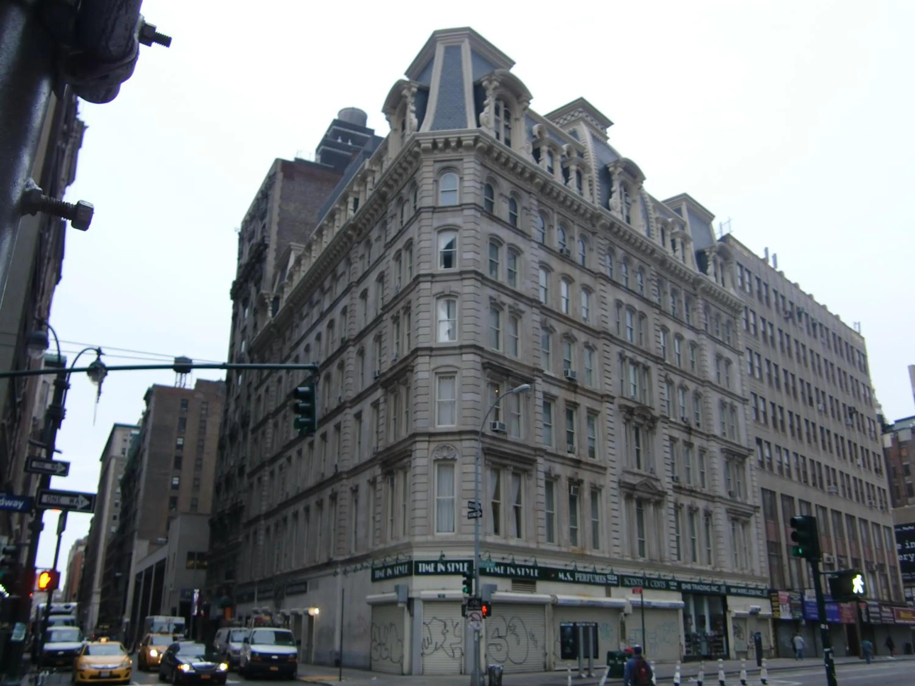 Property building in Studios Midtown Manhattan