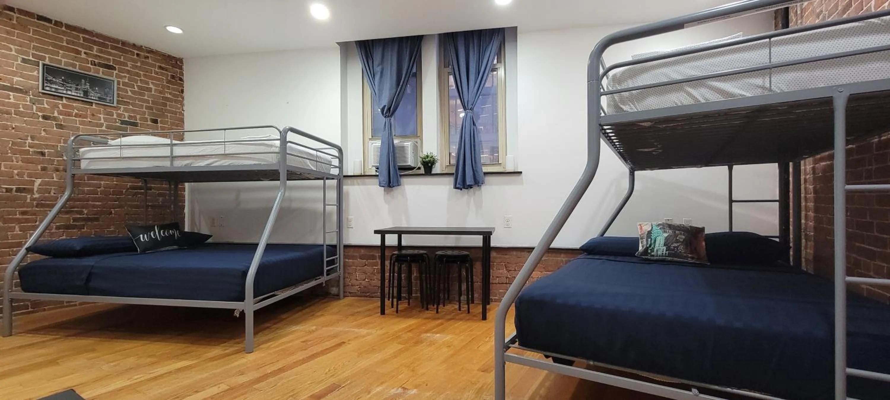 Bedroom, Bed in Studios Midtown Manhattan