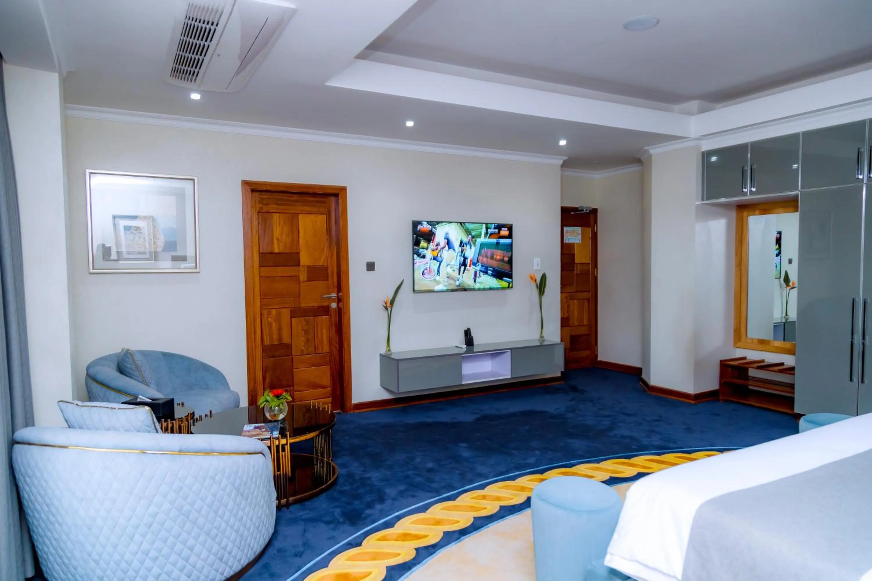TV and multimedia, Bed in Kigali Paramount Hotel