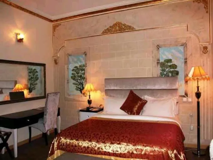 Bed in Sandralia Hotel Limited, Abuja