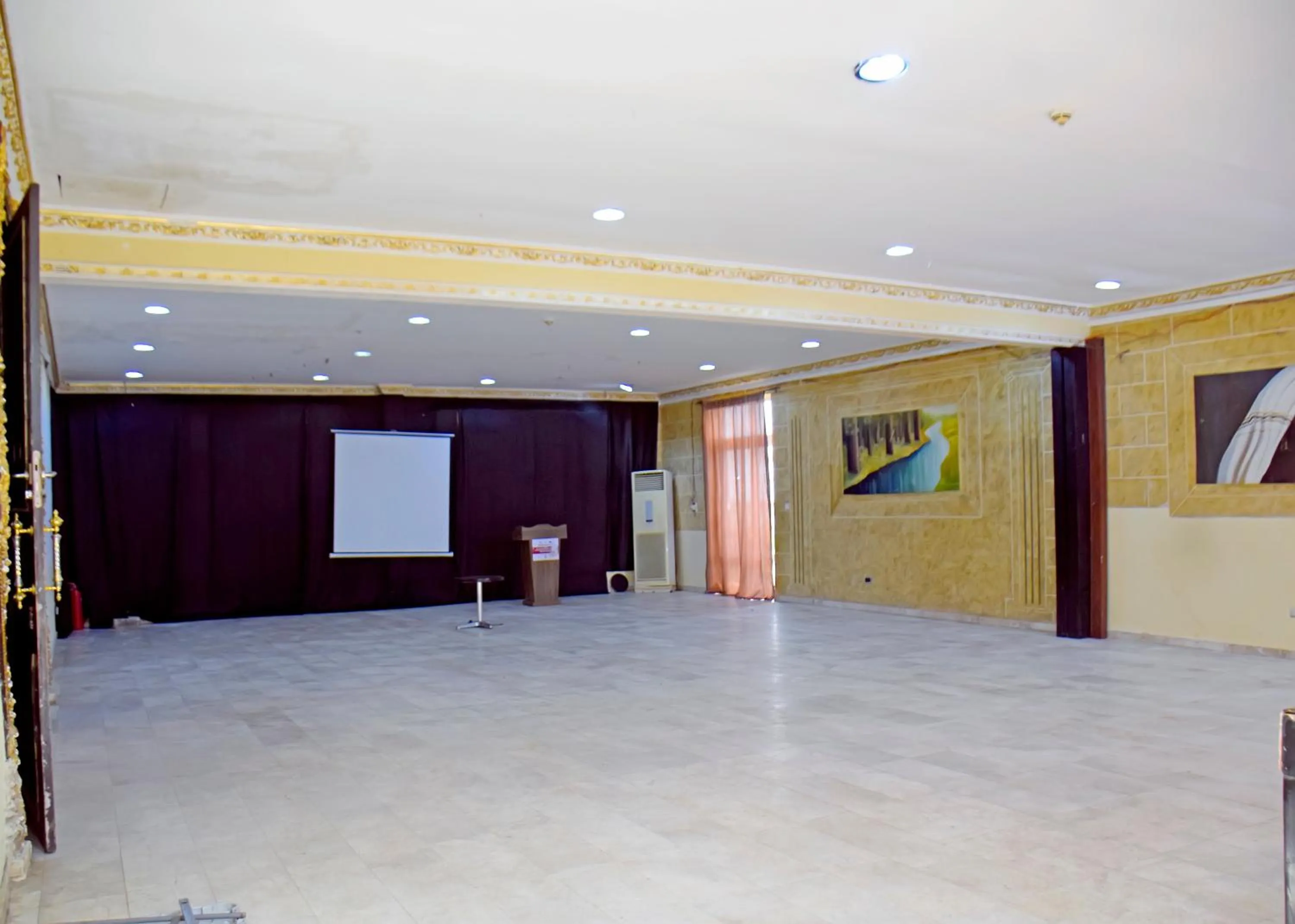 Sandralia Hotel Limited, Abuja