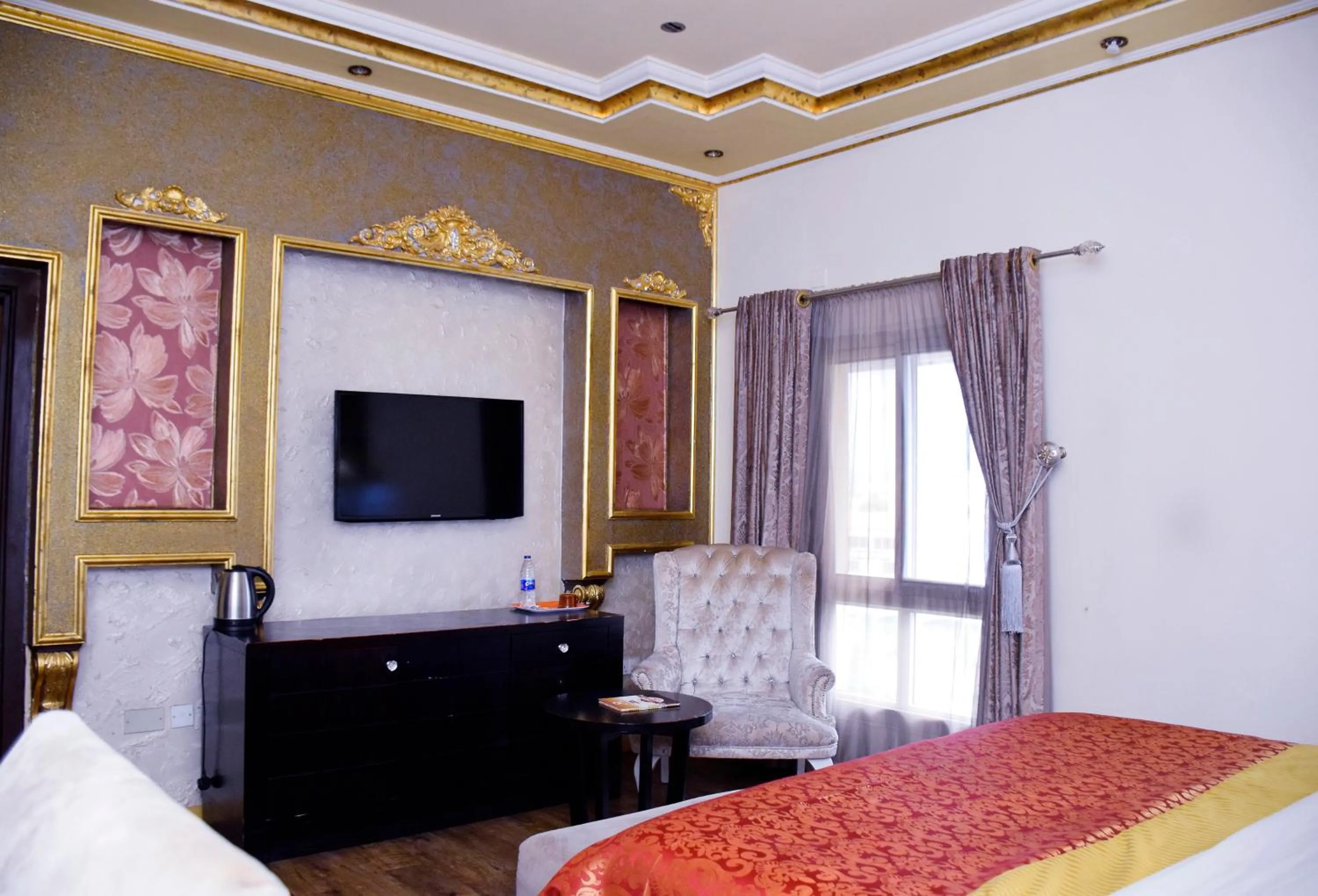 Bed in Sandralia Hotel Limited, Abuja