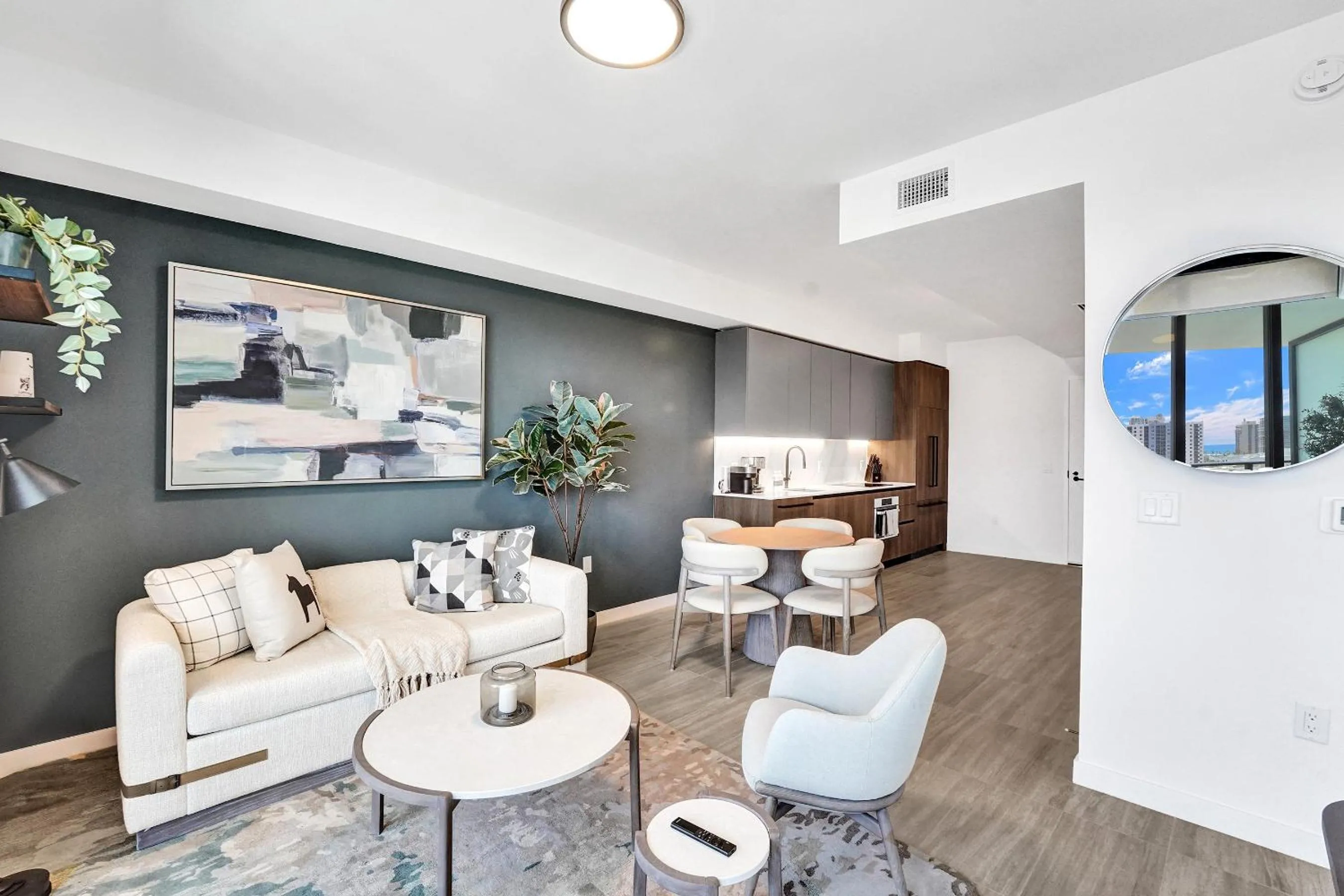 Living room in 72 Park by Nomada Residences