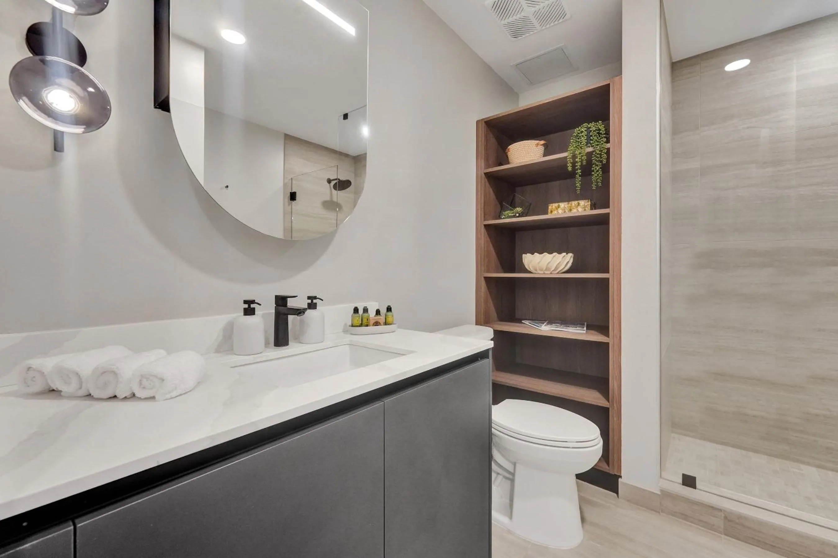 Shower in 72 Park by Nomada Residences