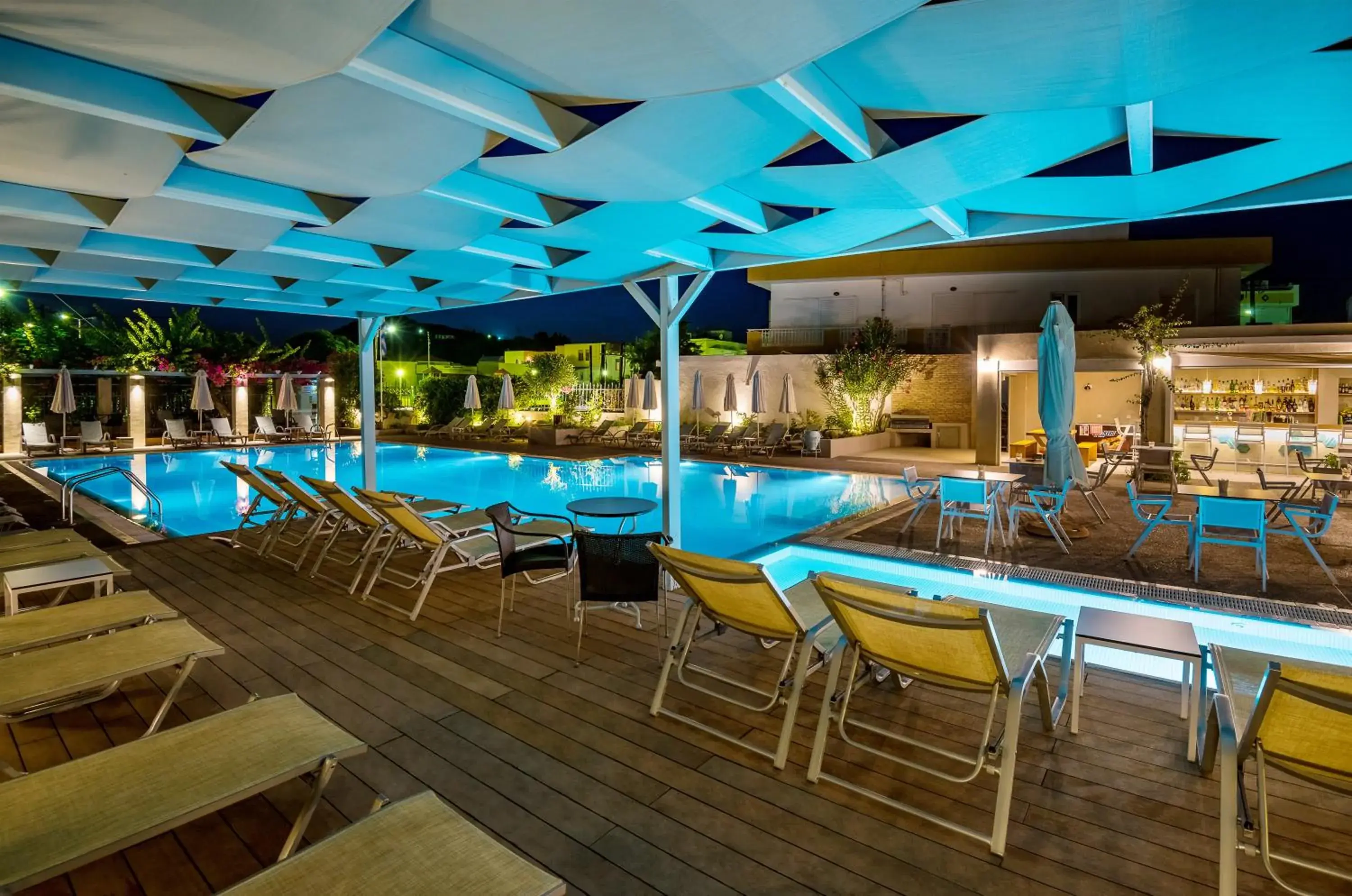 Swimming pool in Nissia Kamares Swimming pool in Nissia Kamares