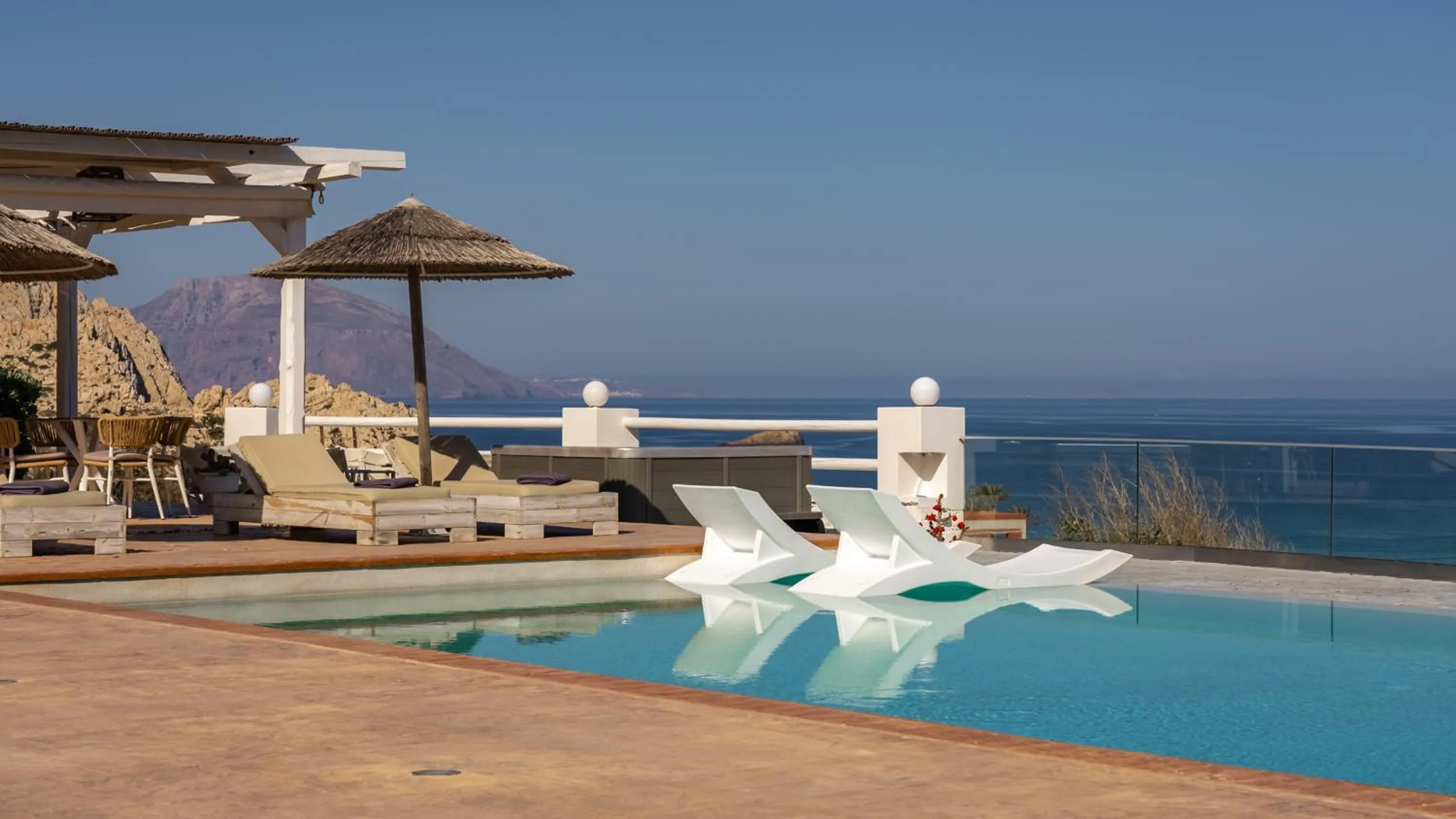 Swimming pool in Arkasa Palace