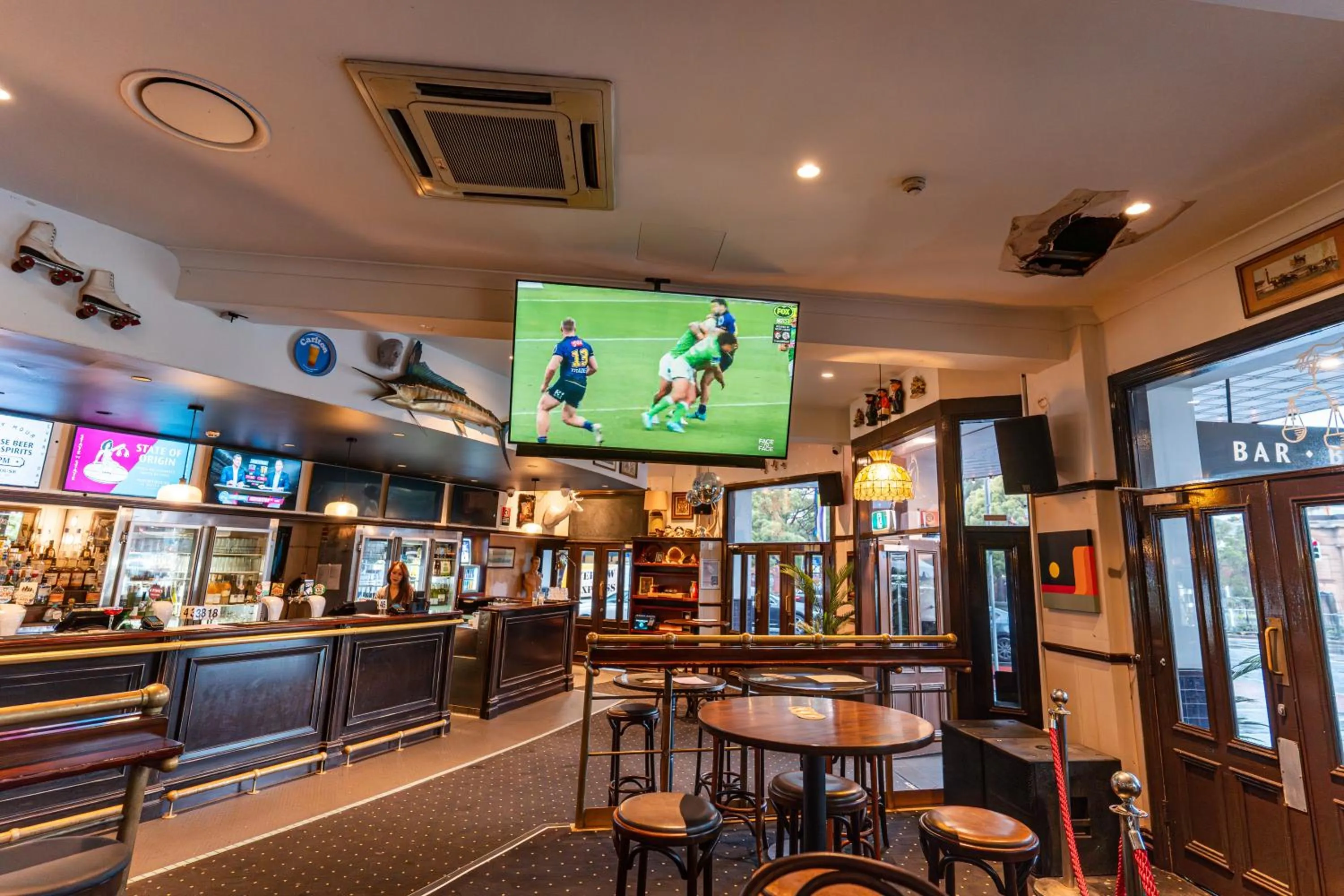 Restaurant/places to eat in Courthouse Hotel