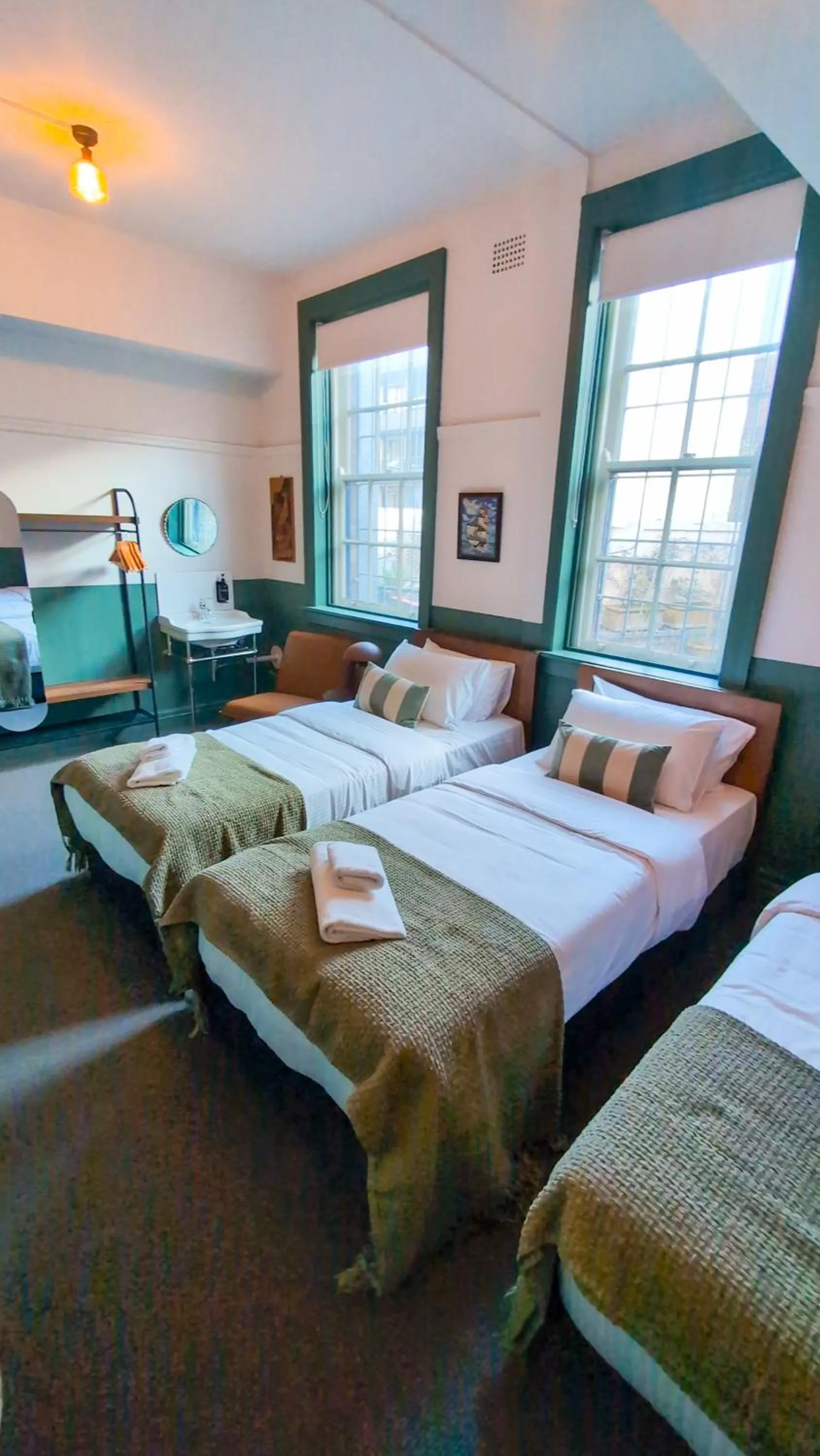 Bedroom, Bed in Courthouse Hotel